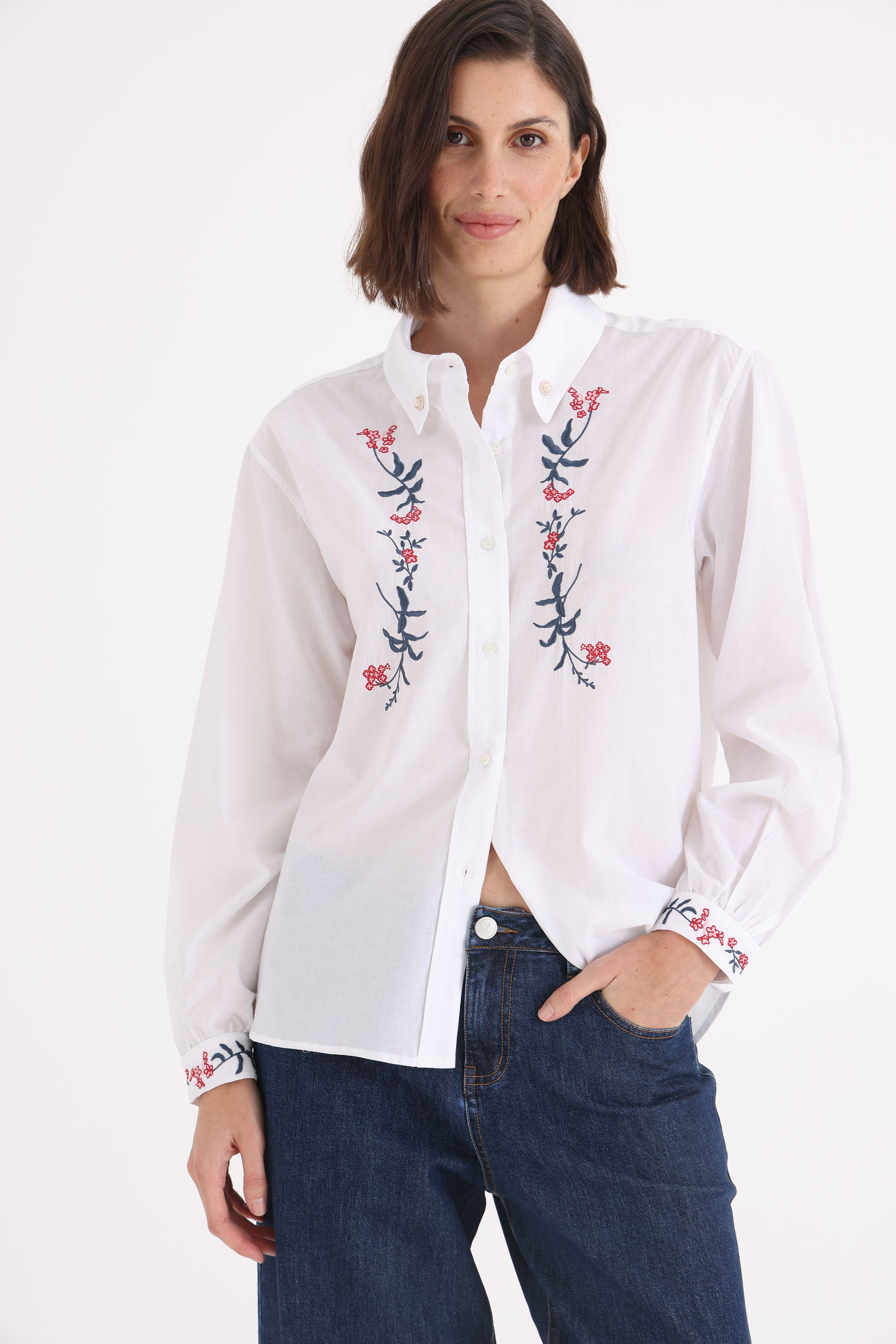 CAMISA-BORDADA-ALICE-BLANCO-0100722101