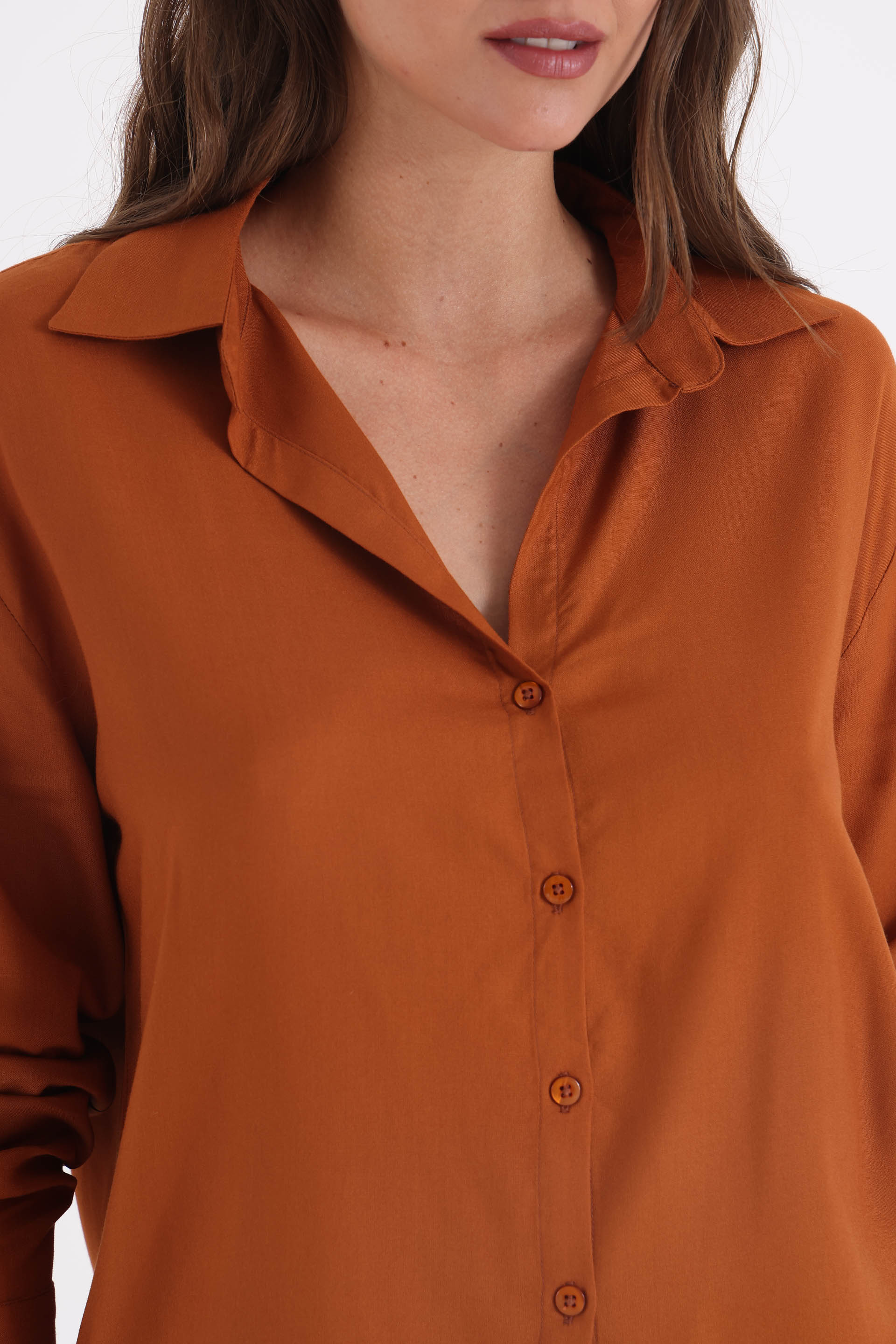 CAMISA-LYOCELL-VANESA-FLUIDA-CARAMELO-0100726143