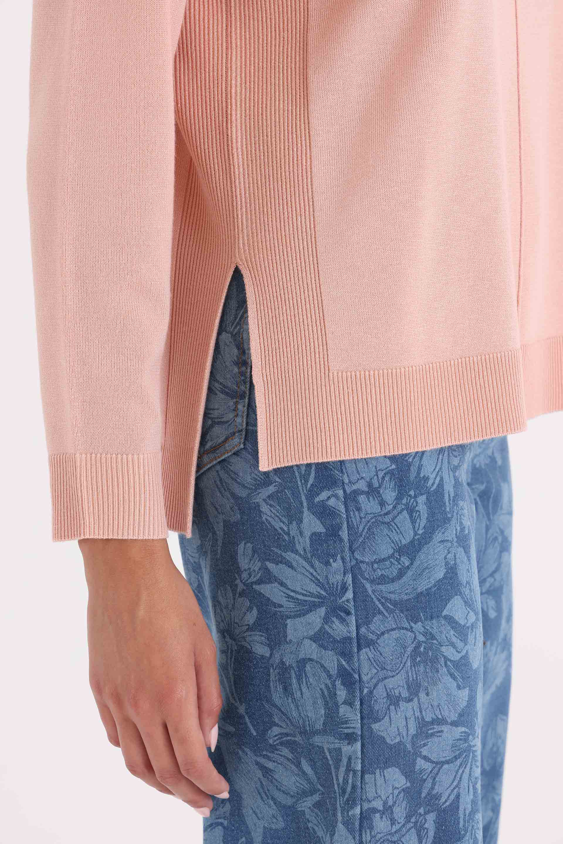 SWEATER-LYNN-ESCOTE-EN-V-ROSA CLARO-0800373151