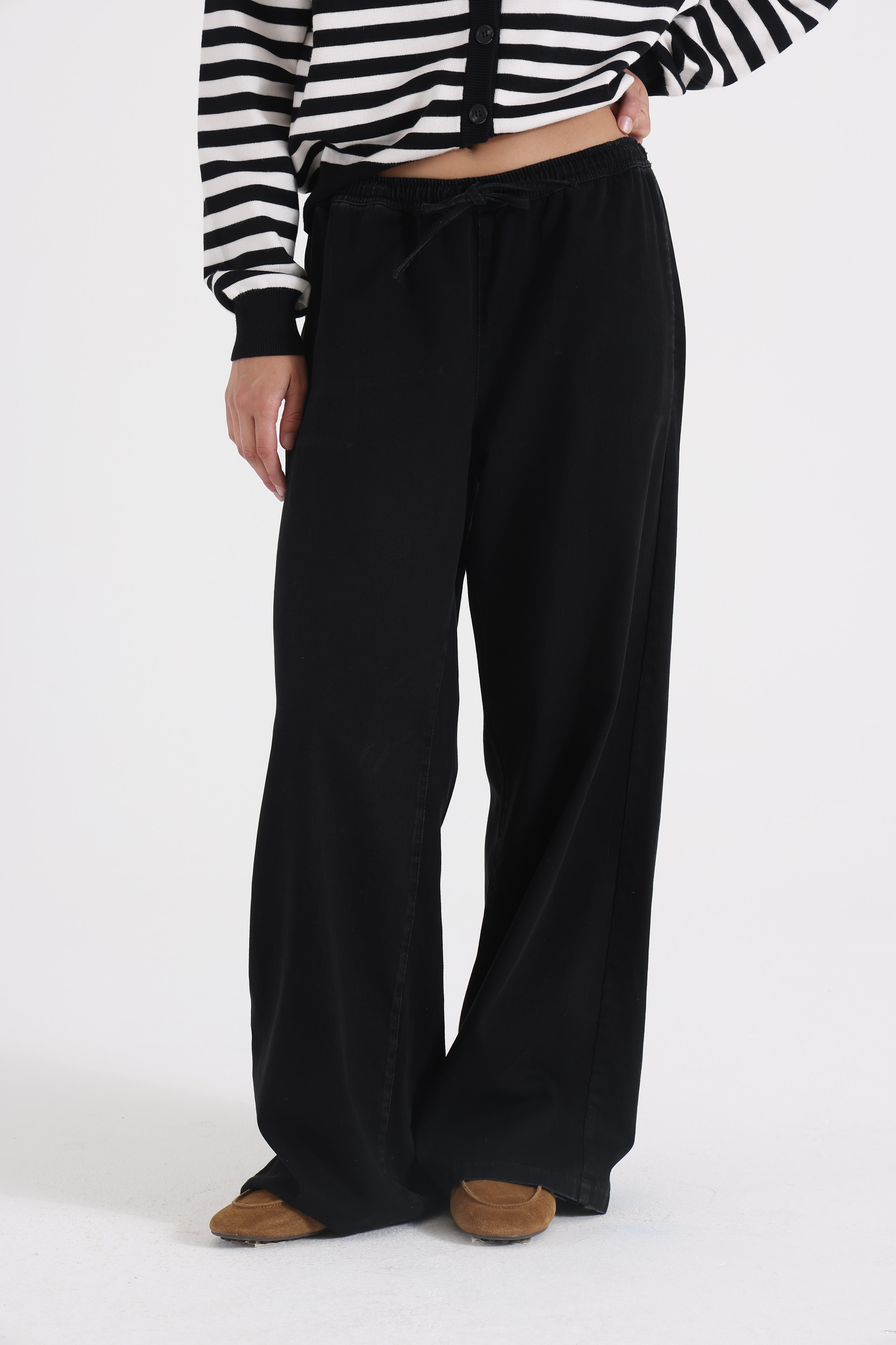 jogger-wide-leg-delfi-denim-negro-0300329102