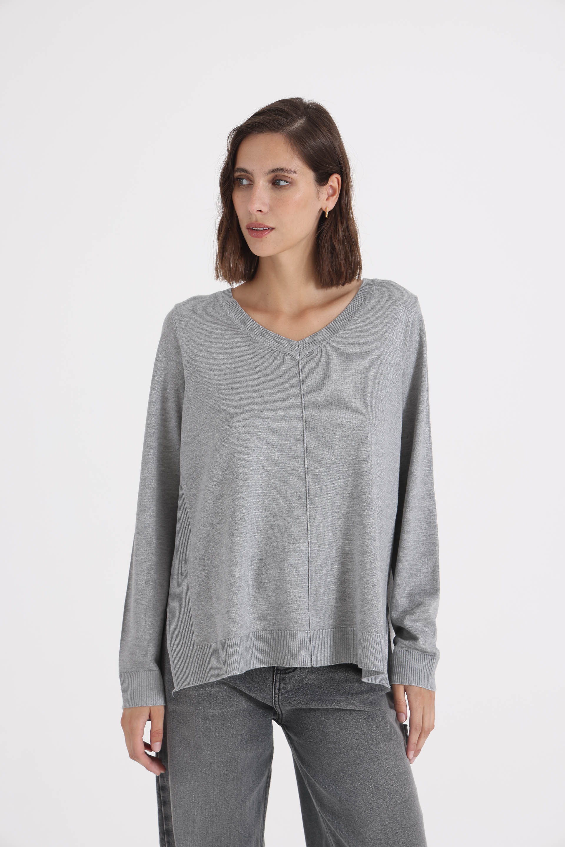 SWEATER-LYN-ESCOTE-EN-V-GRIS MELANGE-0800320117