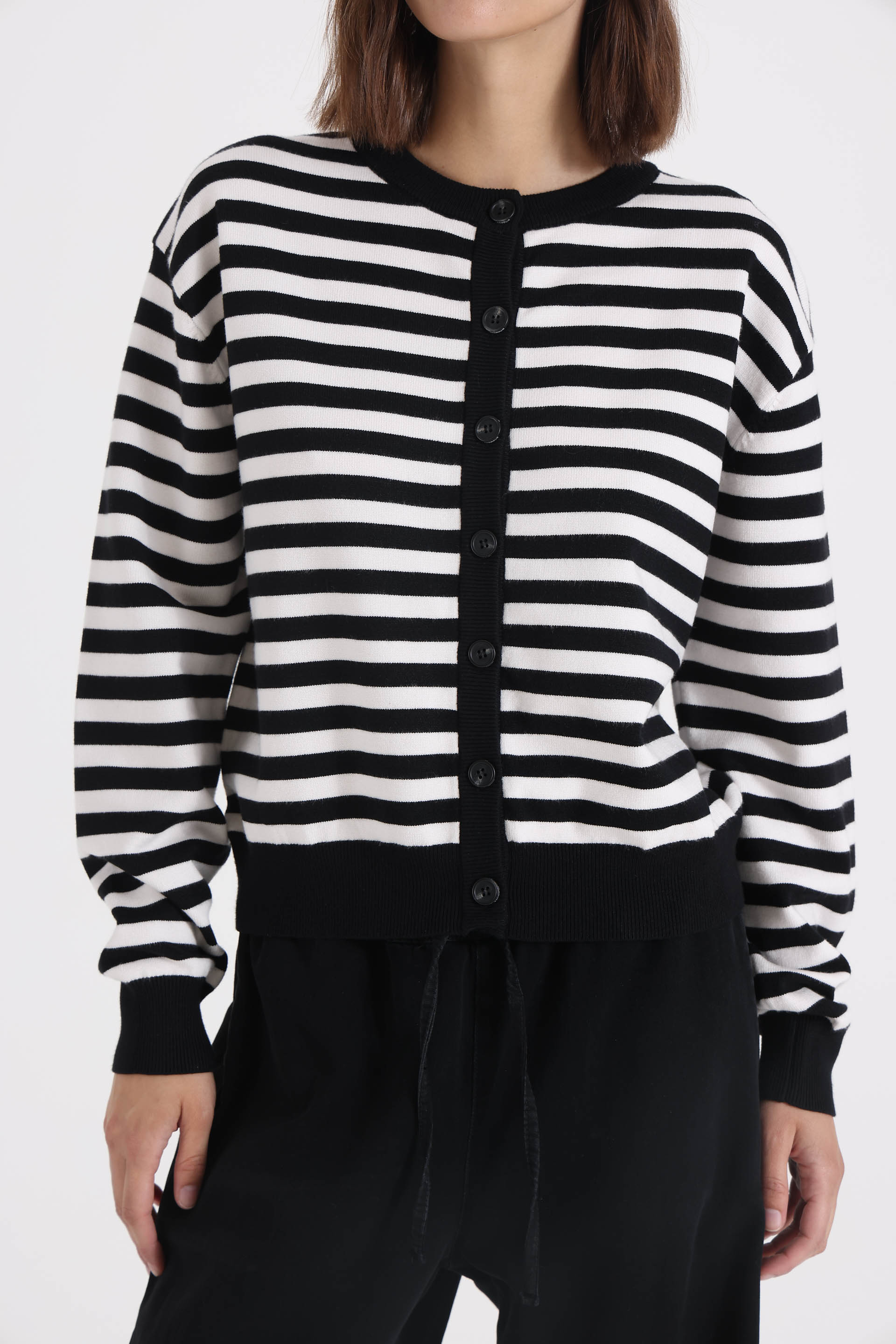 CARDIGAN-TEJIDO-RAYADO-MELISSA-NEGRO-0800374102
