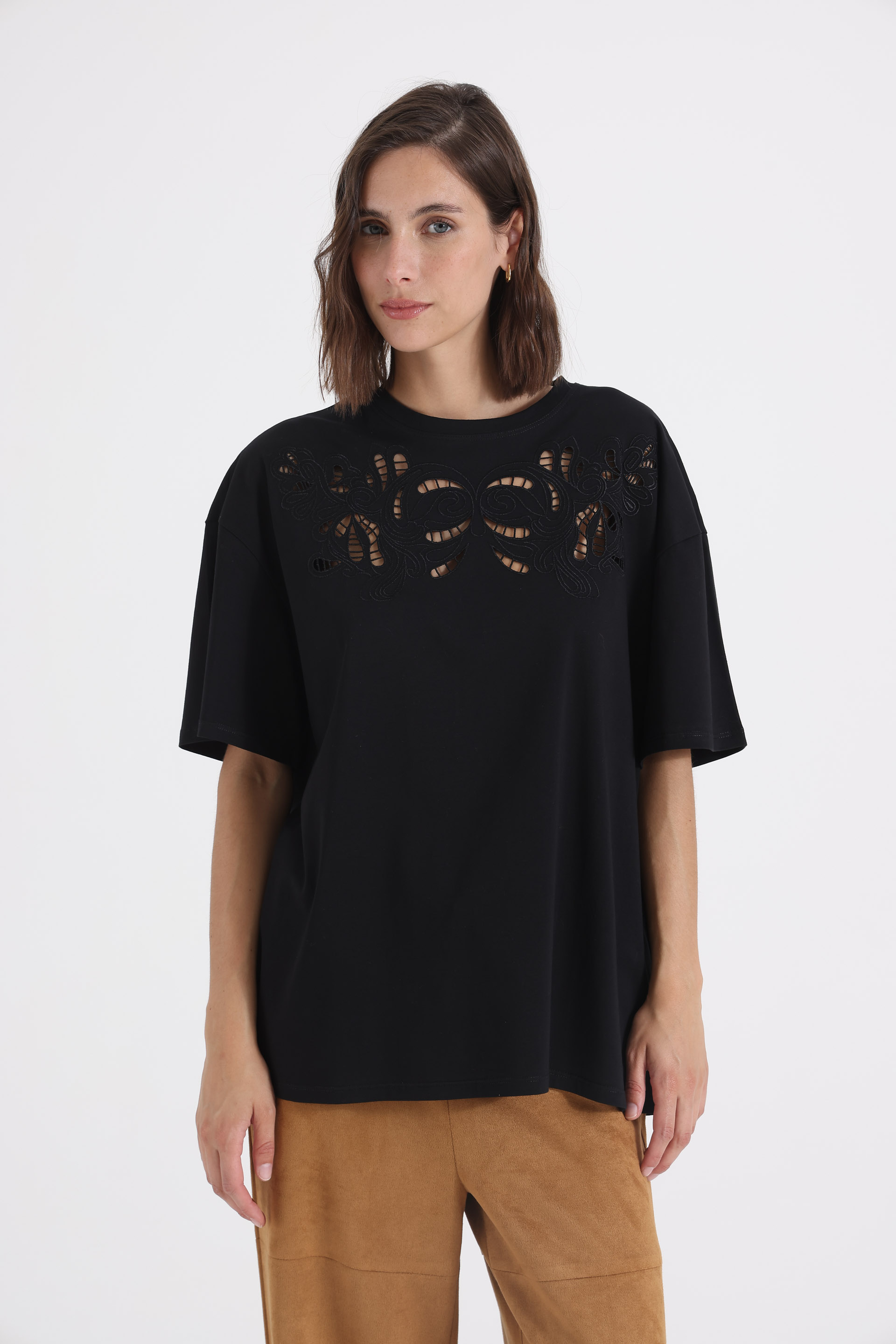 REMERA-ALGODÓN-MANGA-CORTA-MARGA-NEGRO-2401458102