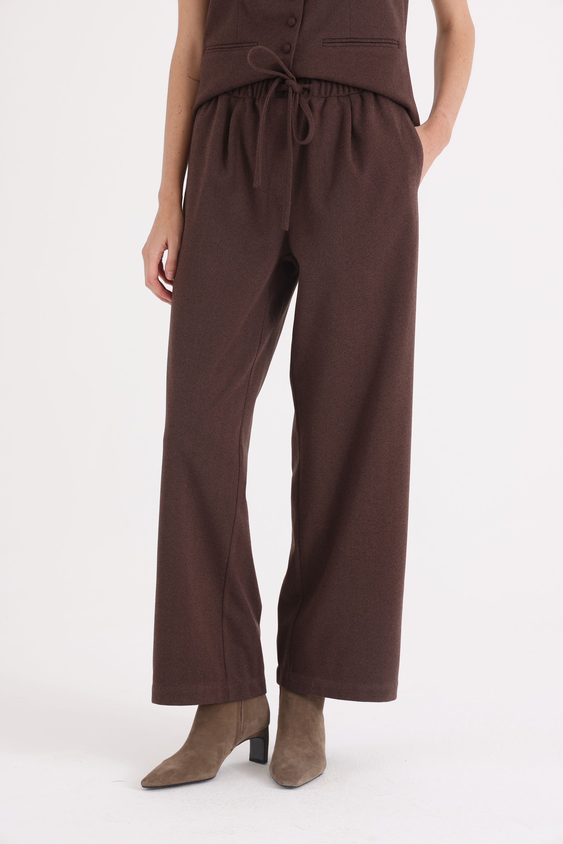 PANTALON-RECTO-CONNIE-MARRON-0300331110