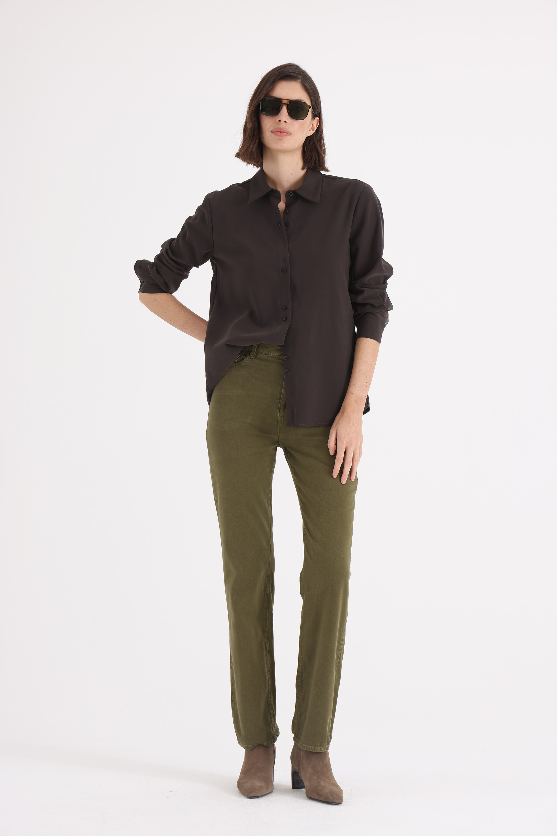 JEAN-Y002-SLIM-T.MEDIO-COLOR-VERDE MILITAR-0400838105