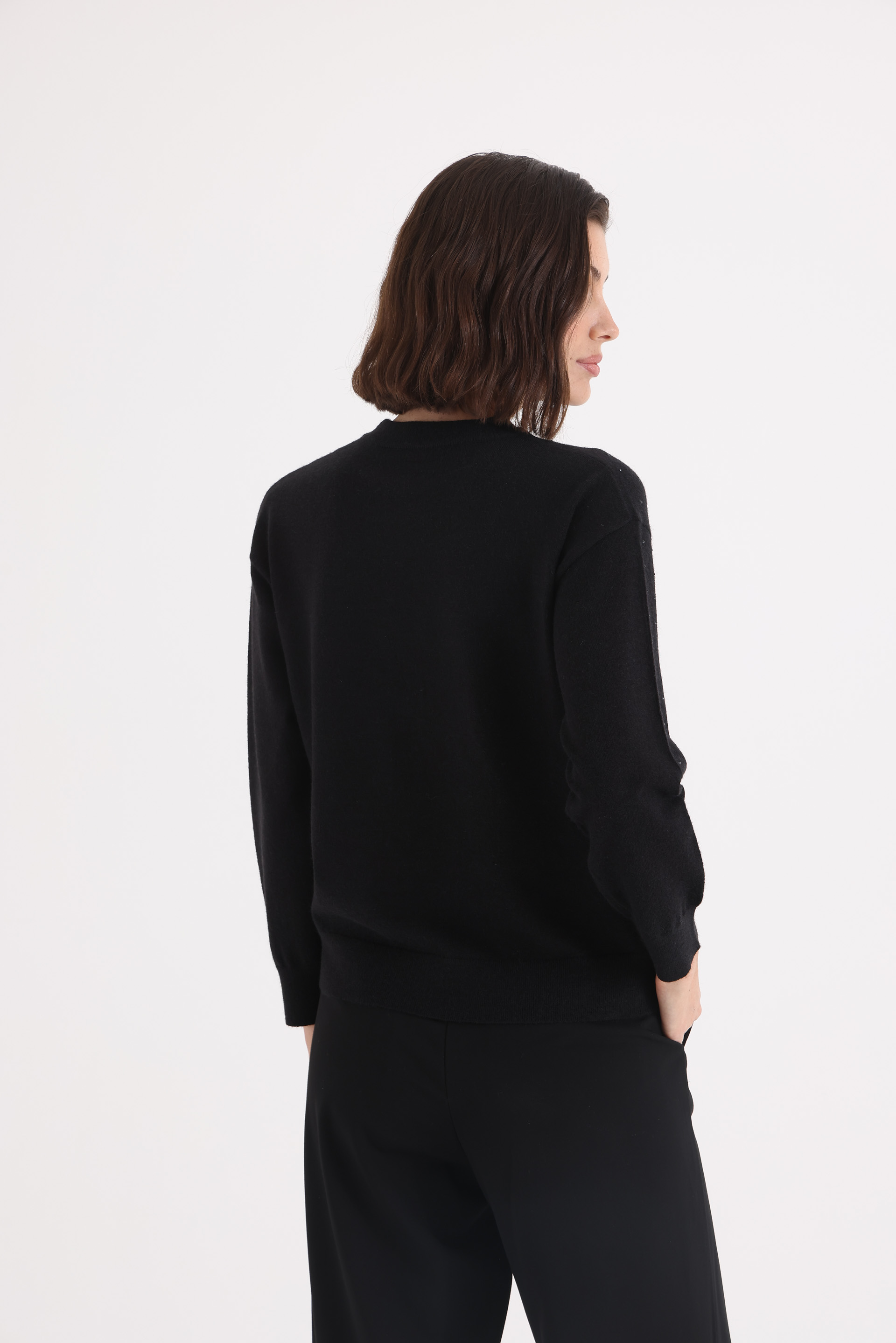 SWEATER-TEJIDO-CUELLO-REDONDO-NOELIA-NEGRO-0800379102