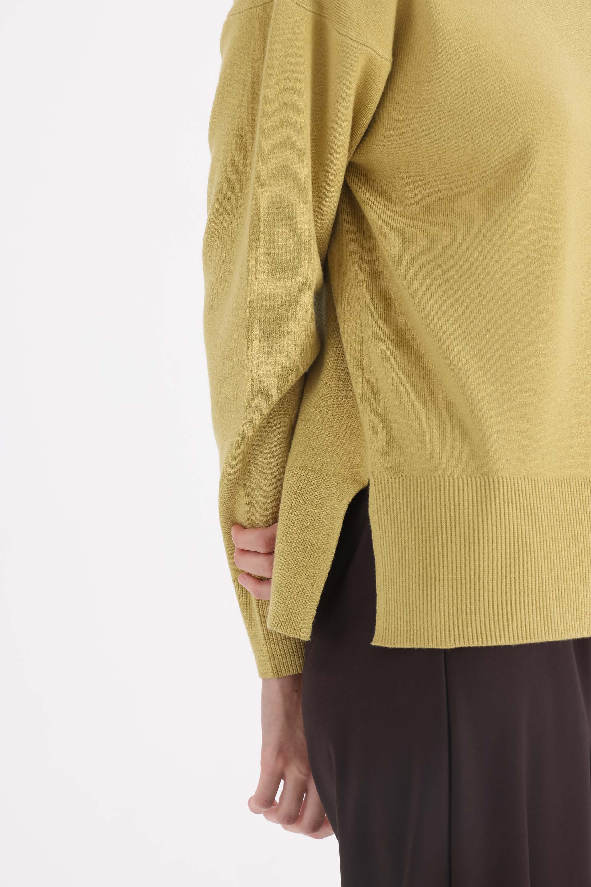 SWEATER-TEJIDO-CUELLO-REDONDO-PIA-VERDE OLIVA-0800385159