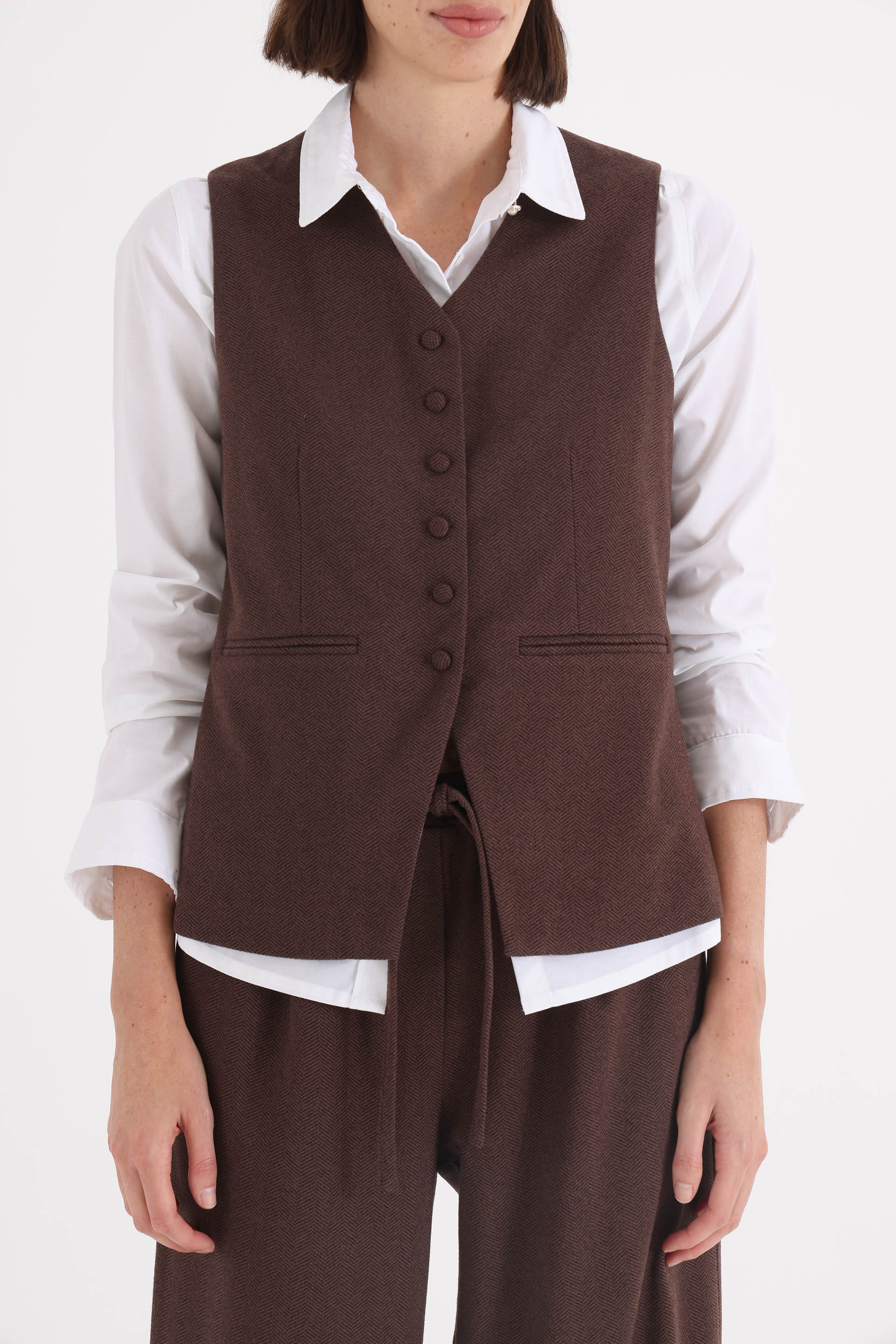 CHALECO-SASTRERO-ESPIGADO-CONNIE-MARRON-1400089110