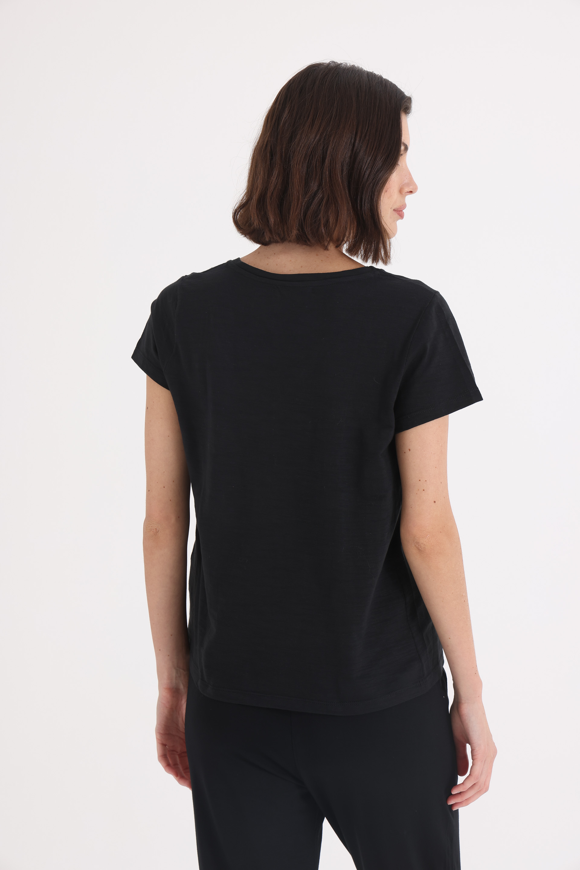 REMERA NEGRO