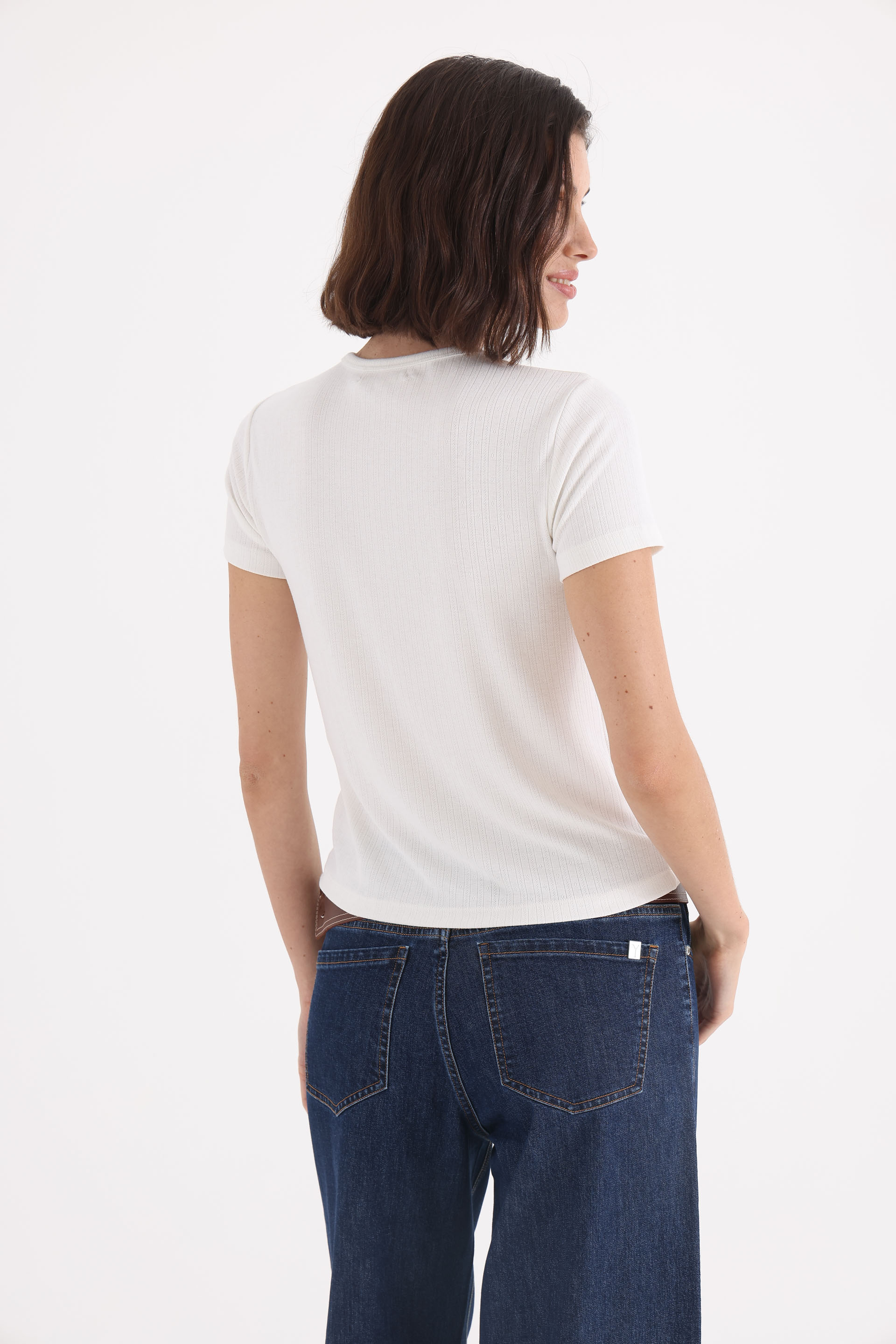 REMERA-MC-FREYA-DESAGUJADA-BLANCO-2401515101