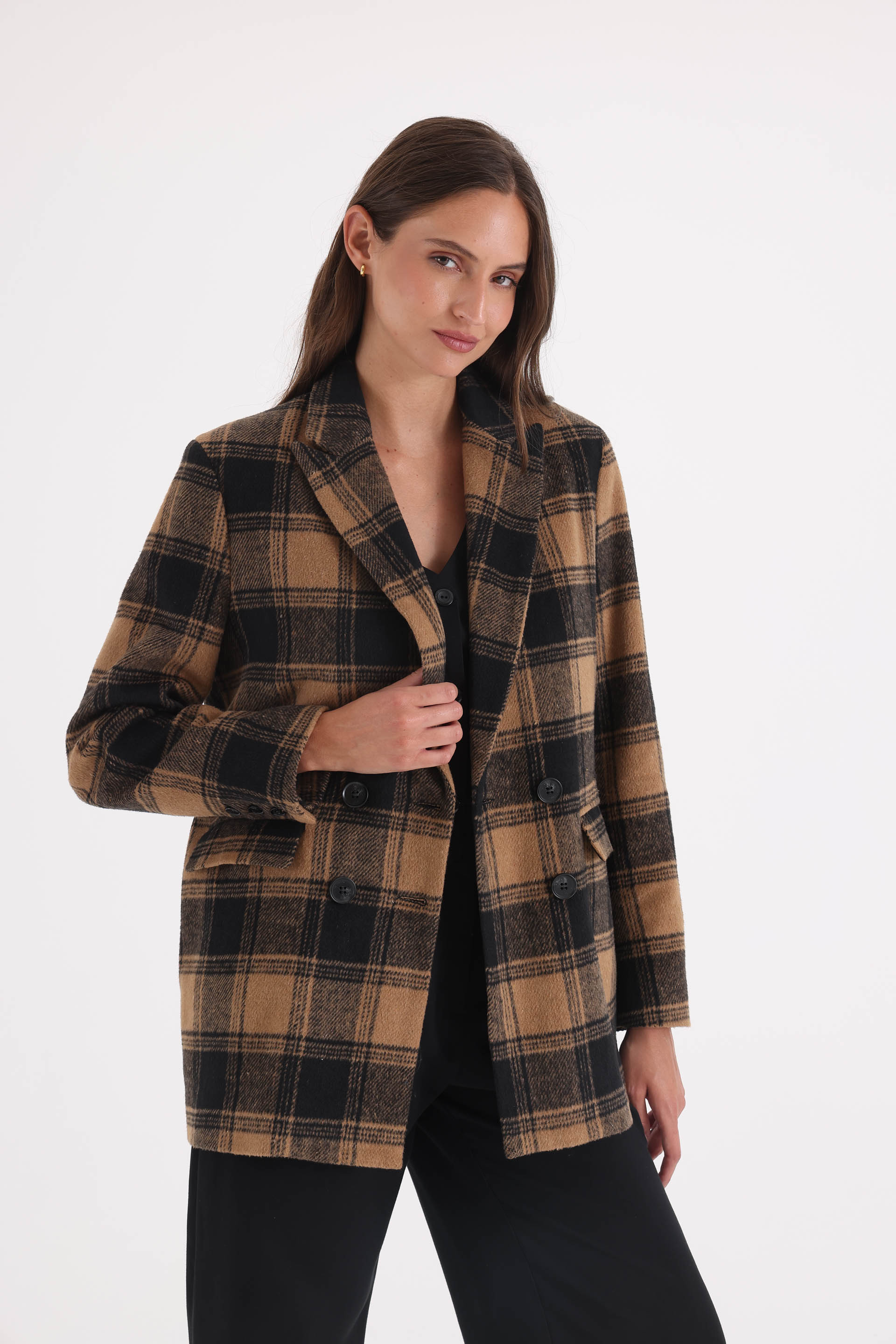 SACO-REGULAR-FIT-PAÑO-MIA-CAMEL-16001601CM