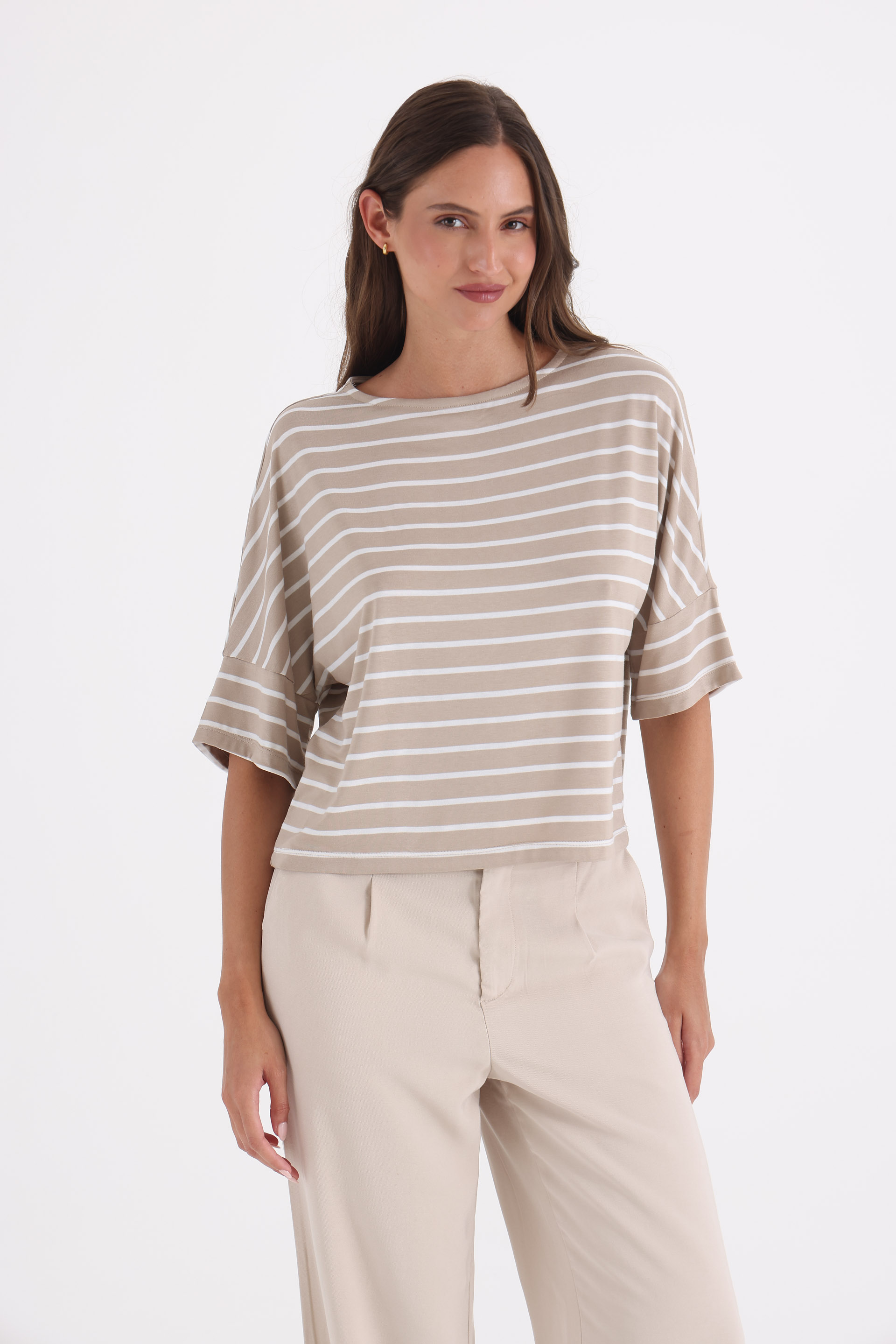 remera-cuello-base-turina-beige-2401462107