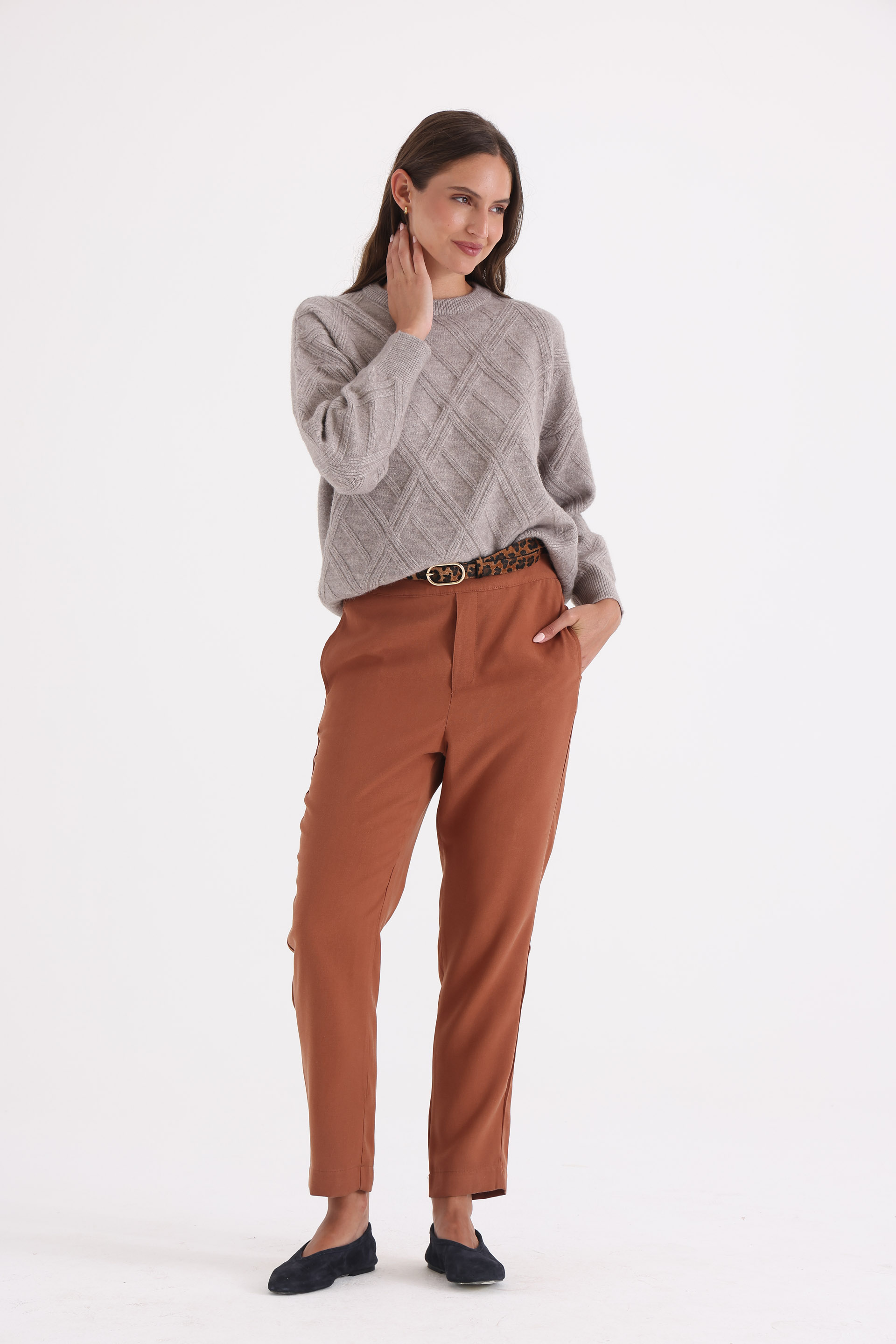 SWEATER-TEJIDO-CUELLO-REDONDO-INES-GRIS-0800378112