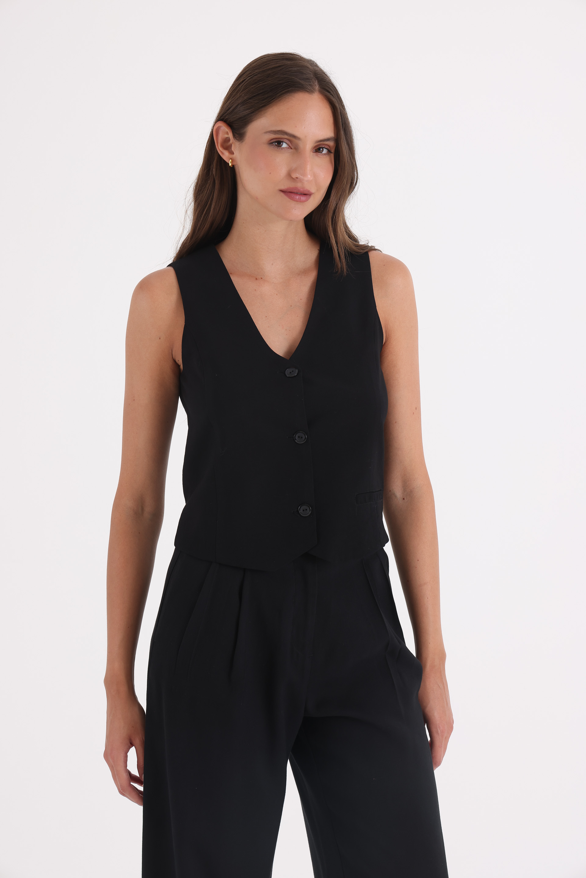 CHALECO-SASTRERO-ENTALLADO-AIME-NEGRO-1400091102