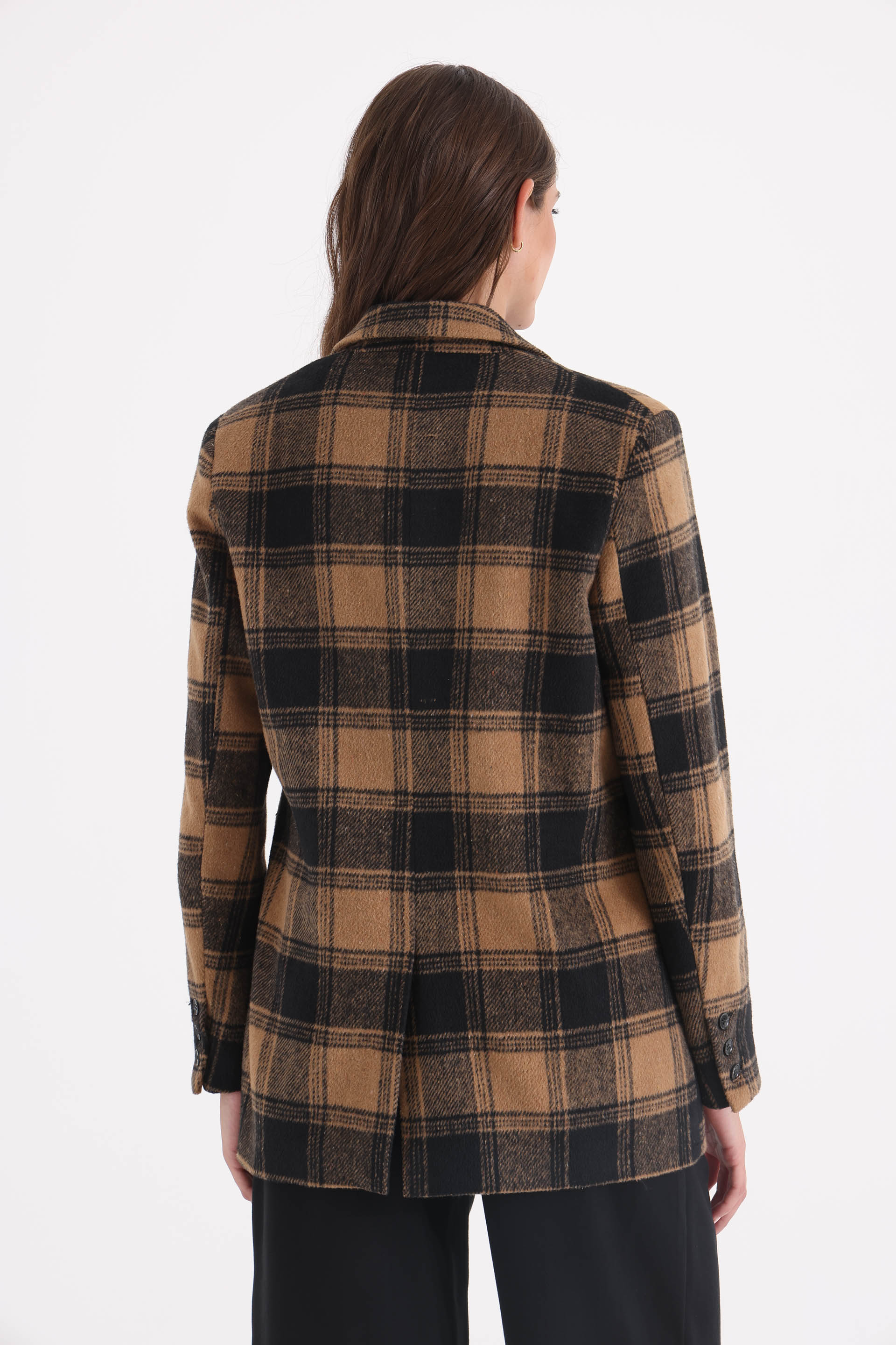 SACO-REGULAR-FIT-PAÑO-MIA-CAMEL-16001601CM