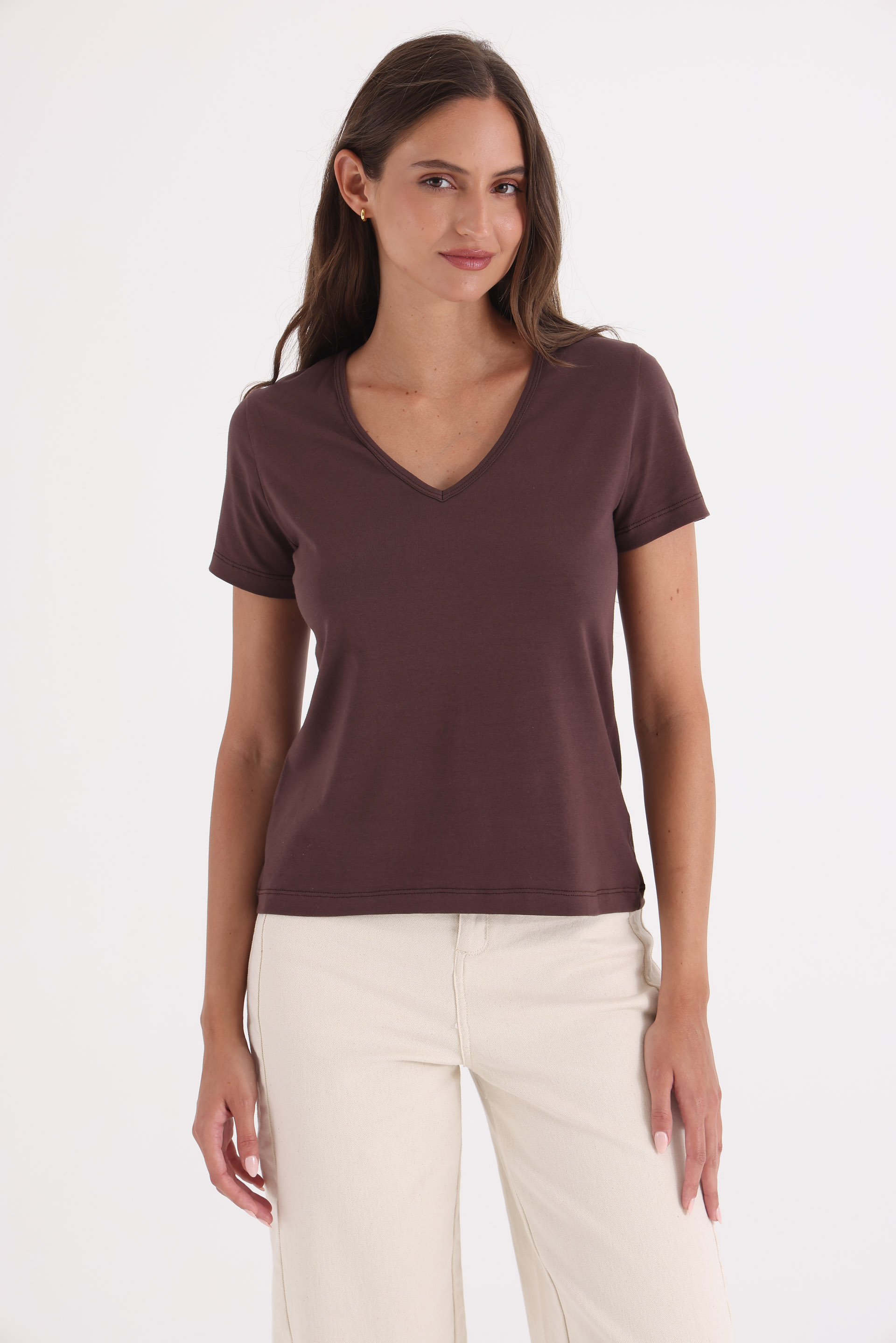 REMERA-MANGA-CORTA-PENELOPE-ESC-V-CHOCOLATE-24014671CH