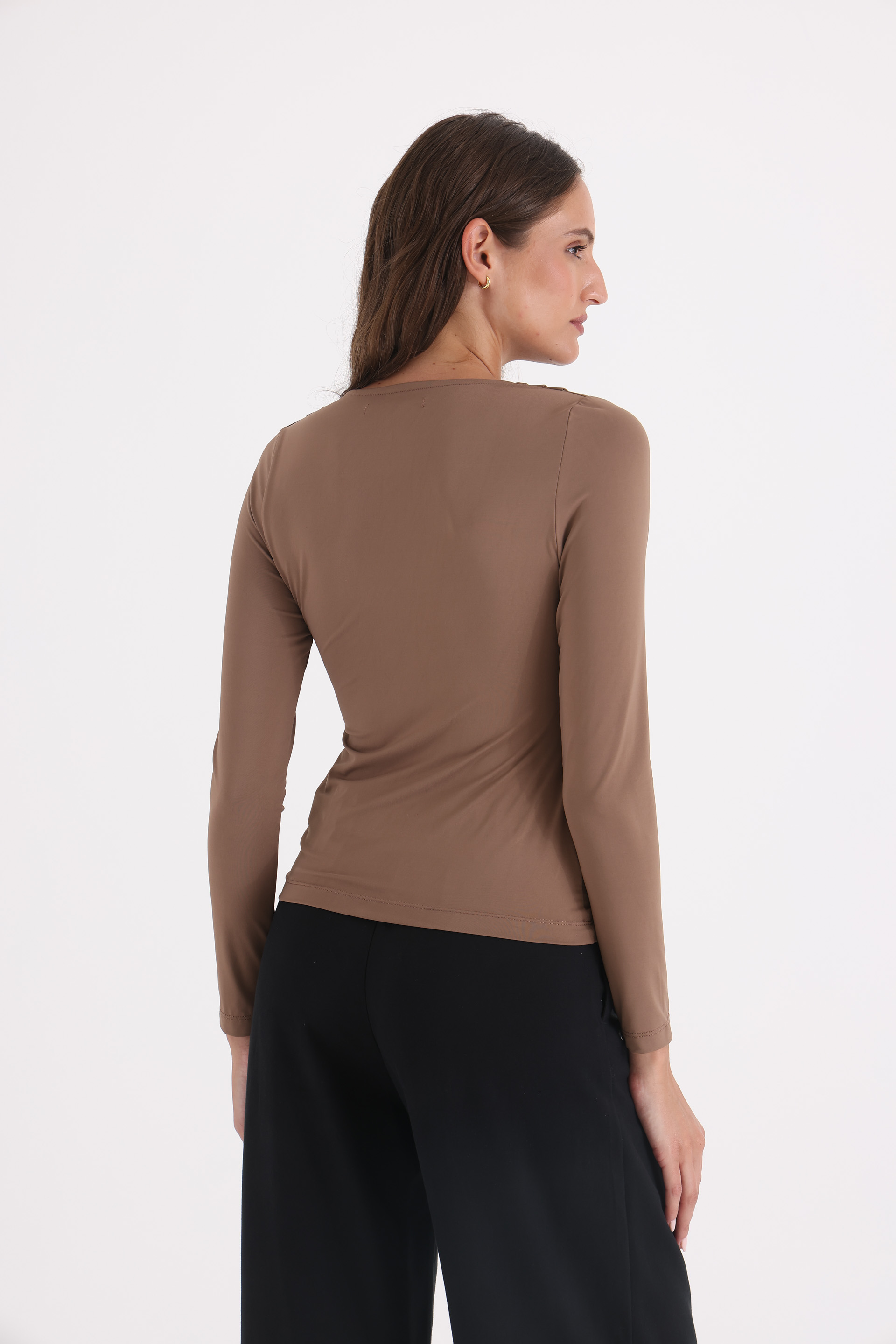 REMERA-MAGA-LARGA-AMARIS-MARRON-2401519110