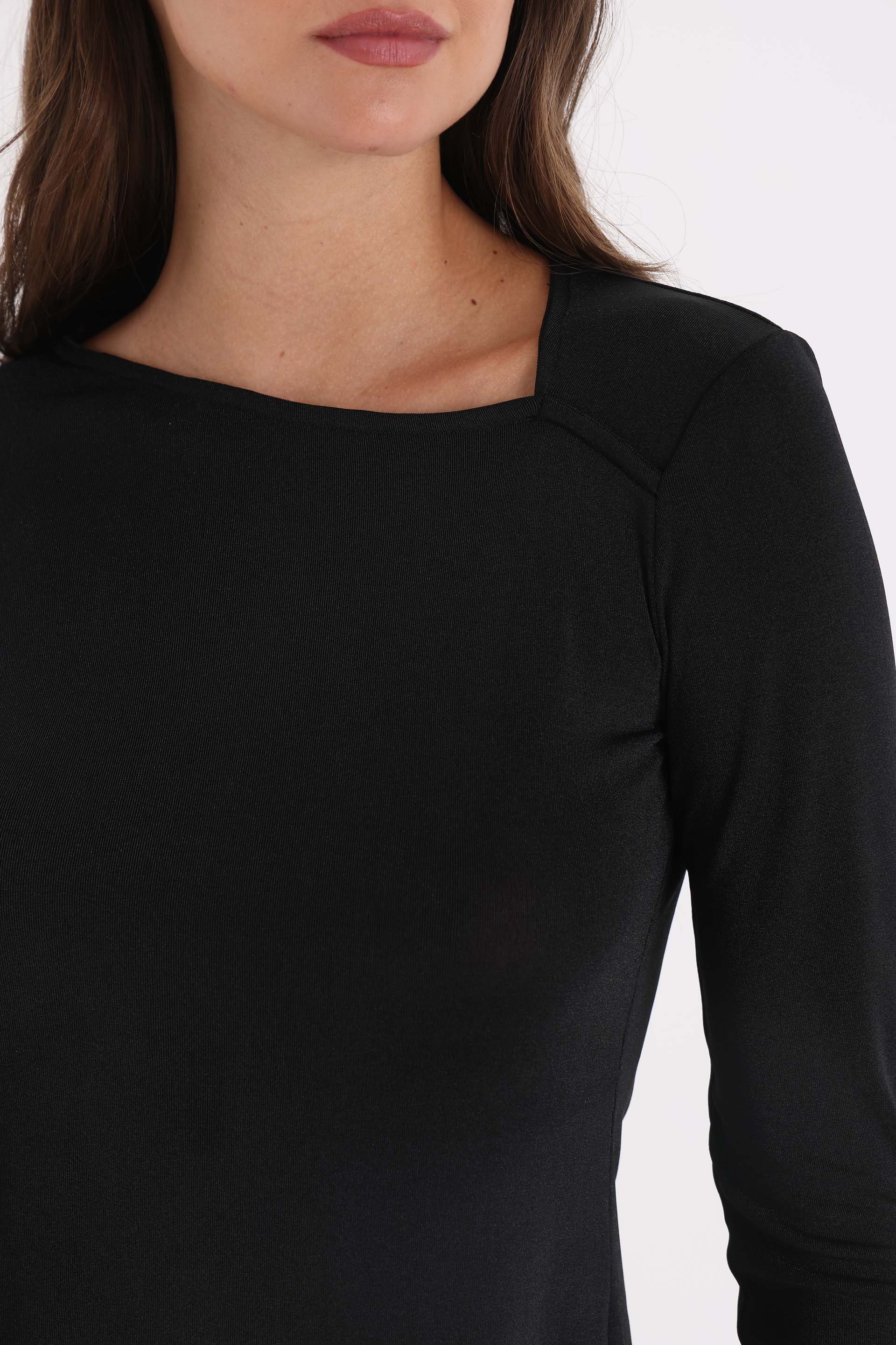 REMERA-MANGA-LARGA-NOCHE-RUNA-NEGRO-2900243102