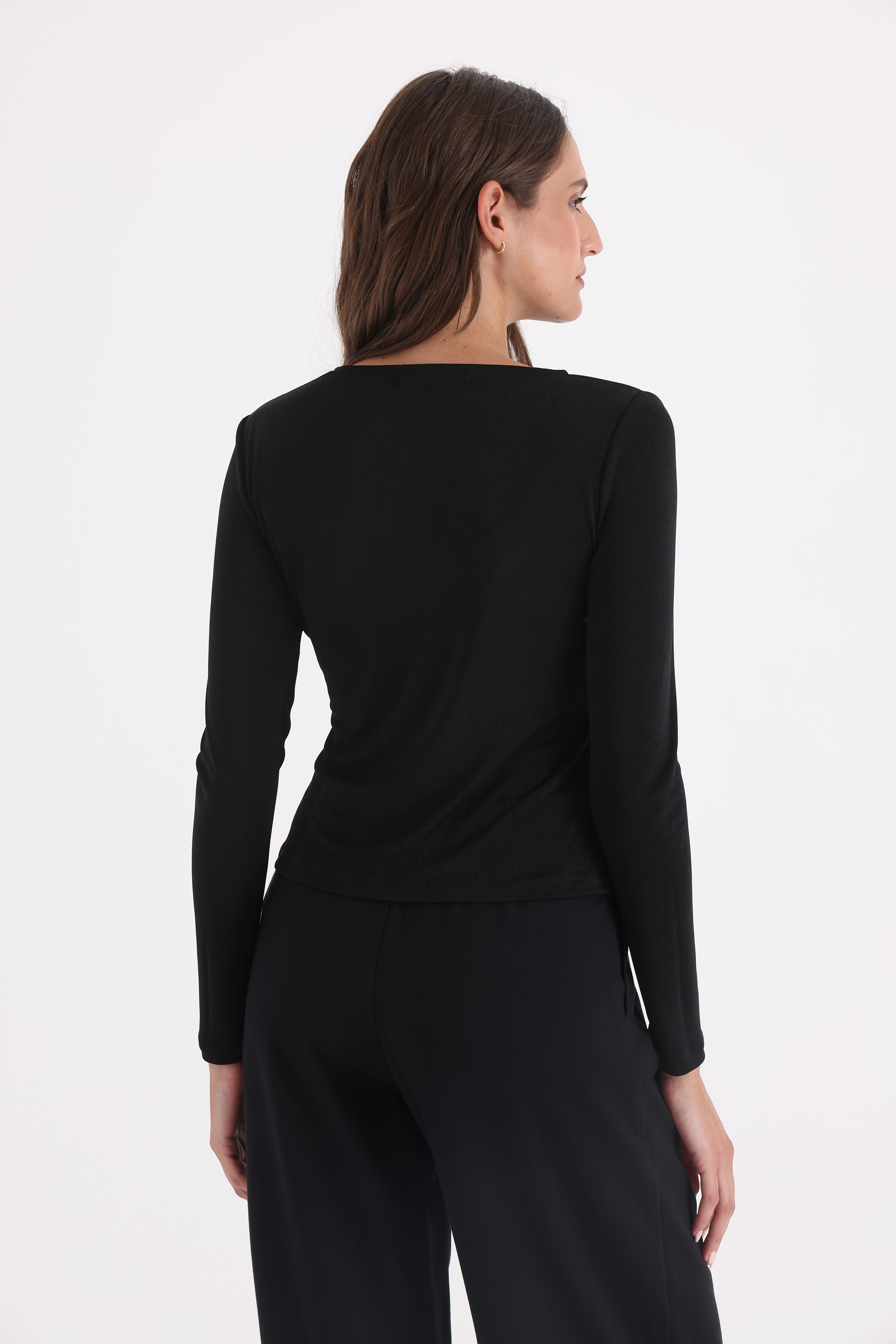 REMERA-MANGA-LARGA-NOCHE-RUNA-NEGRO-2900243102