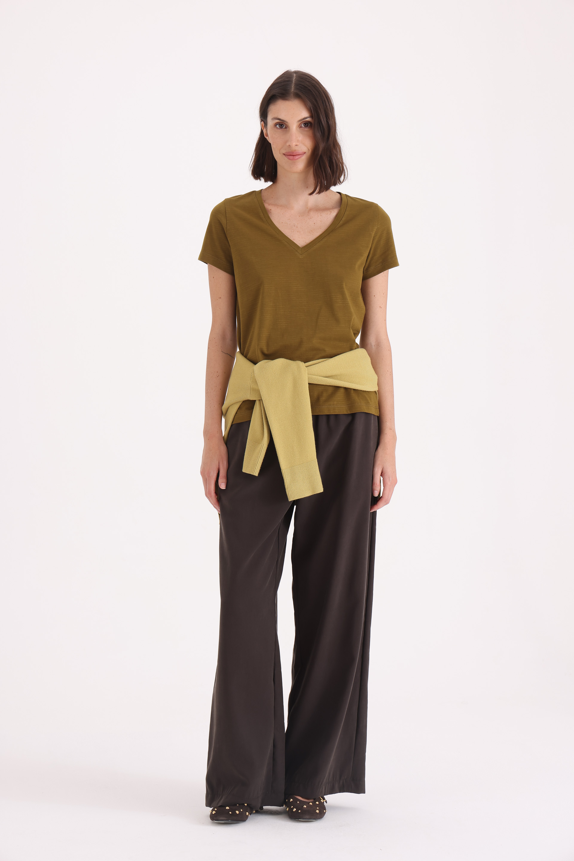 remera-manga-corta-marion-esc-v-verde-musgo-24014691vm