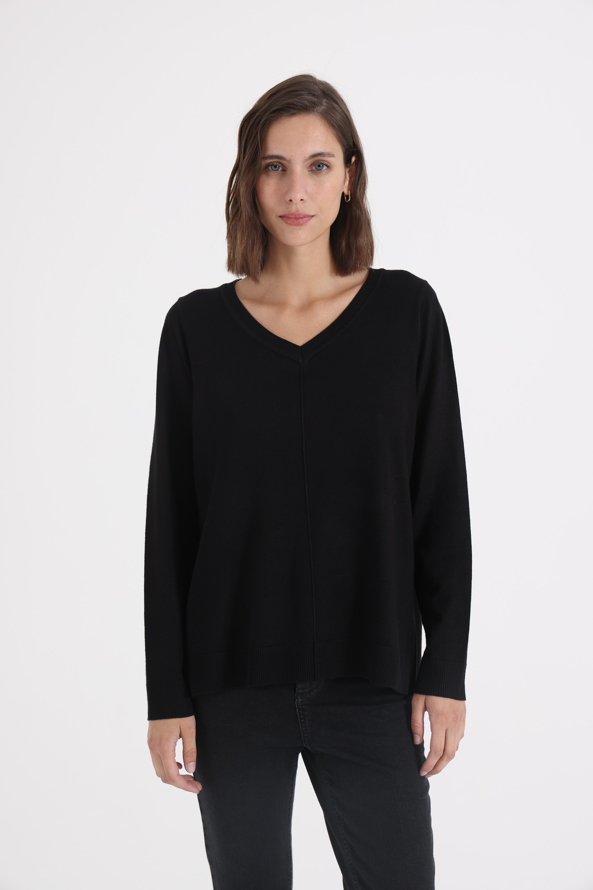 SWEATER PUNTO LYNN ESCOTE V NEGRO