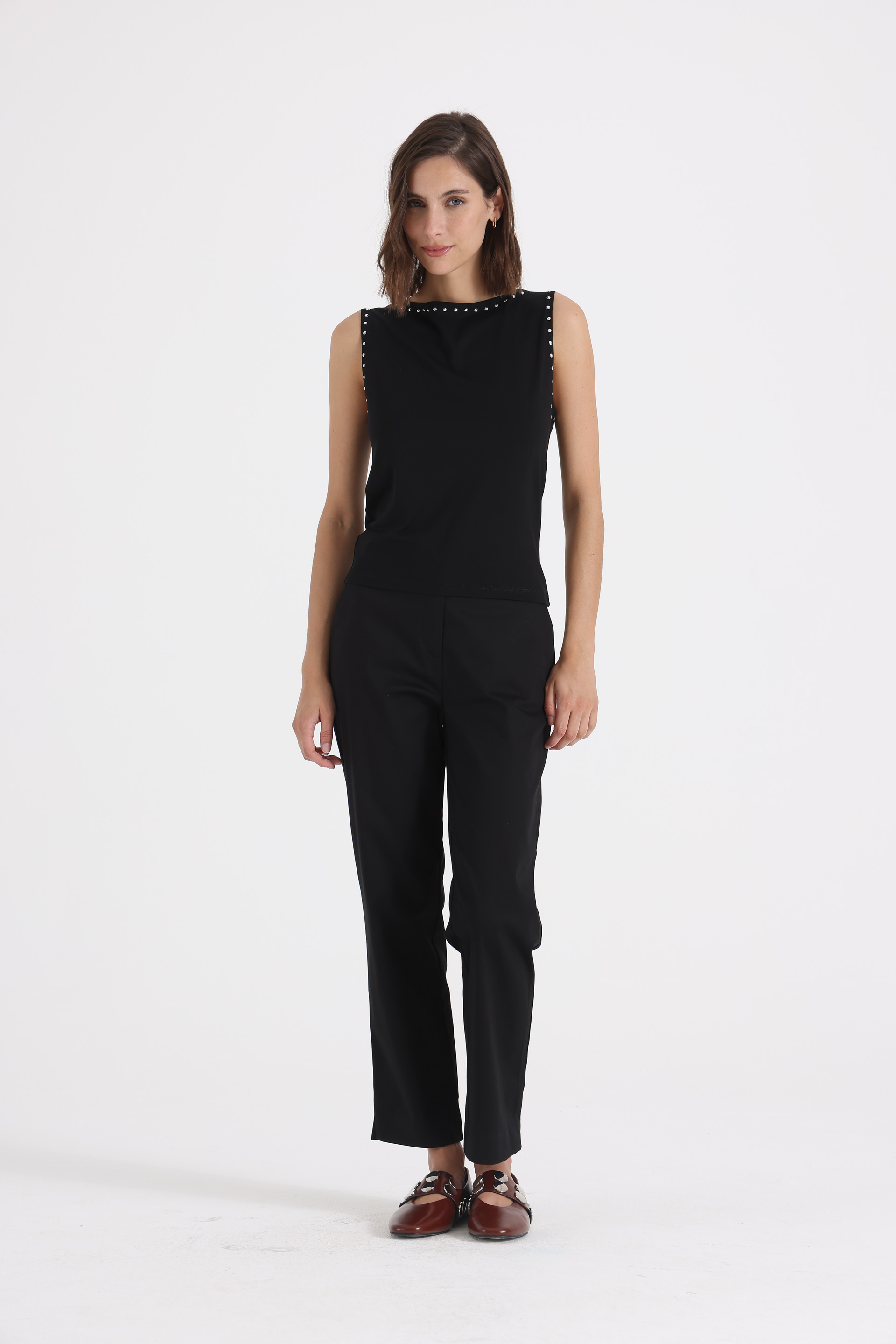 MUSCULOSA-TACHAS-TRINI-NEGRO-2900236102