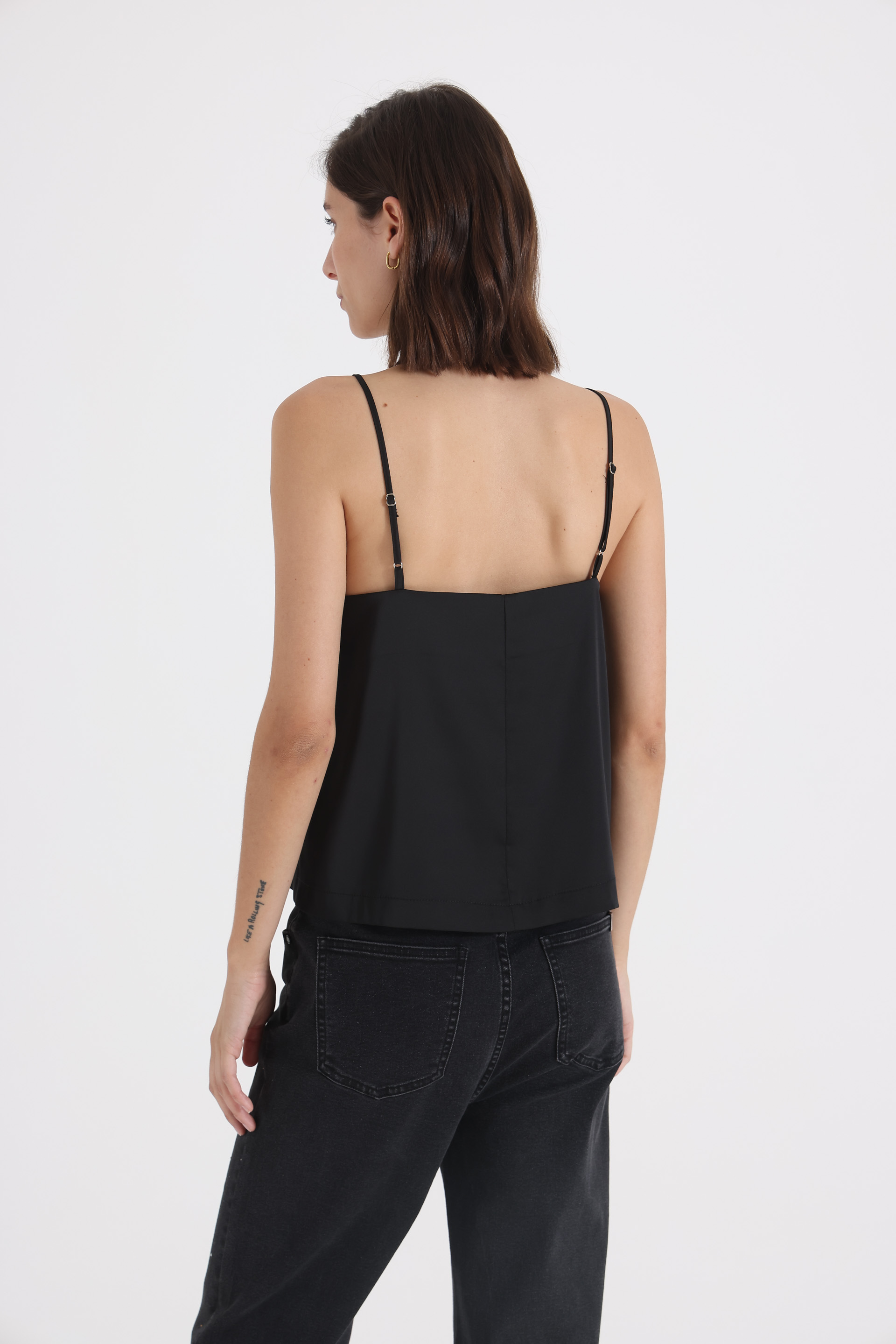 BLUSA-BRETELERA-RACHEL-NEGRO-2900240102
