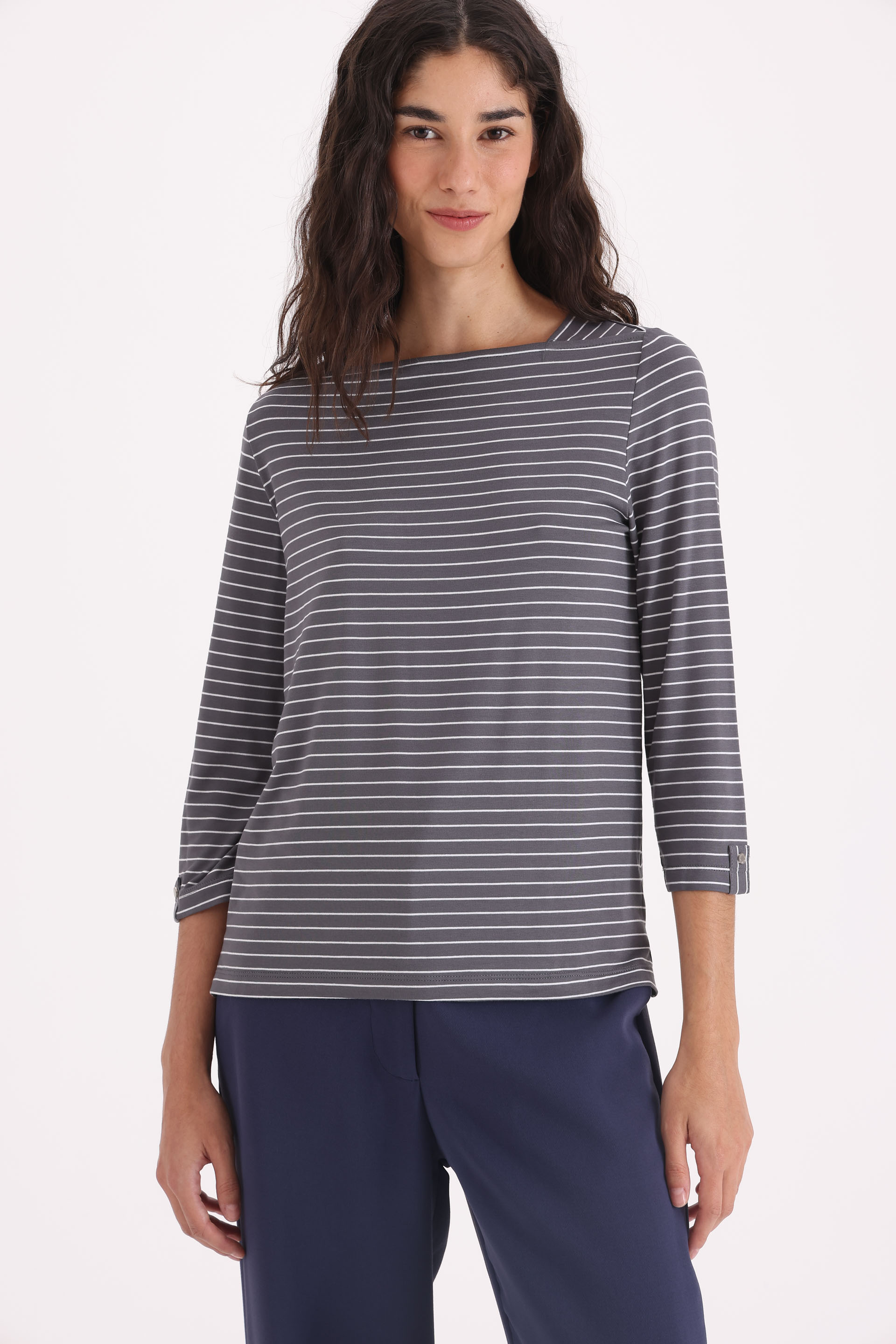 REMERA-RAYADA-MANGA-LARGA-FILADELFIA-GRIS MEDIO-2401489187