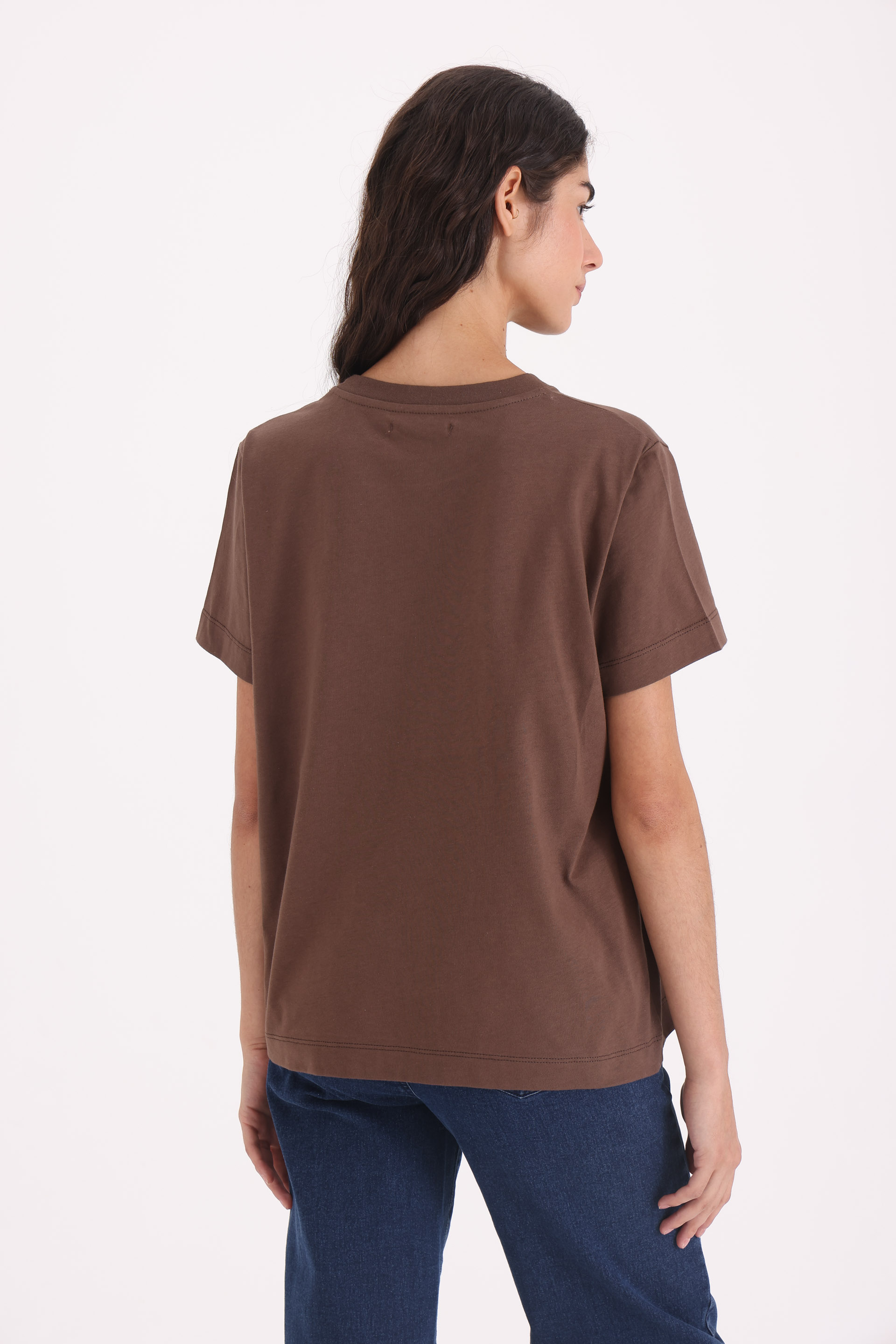 REMERA-ALGODÓN-MC-FONT-CHOCOLATE-24014911CH