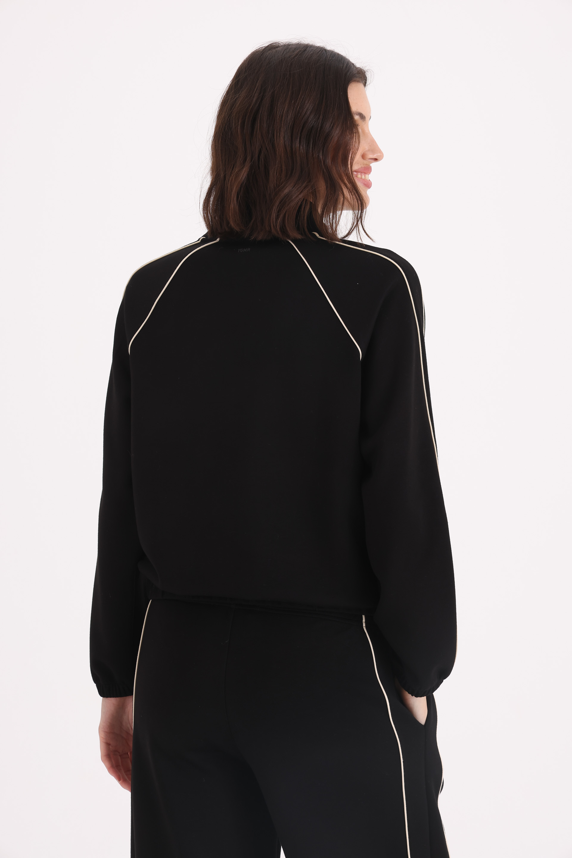 CAMPERA-ALEXA-NEGRO-1000043102