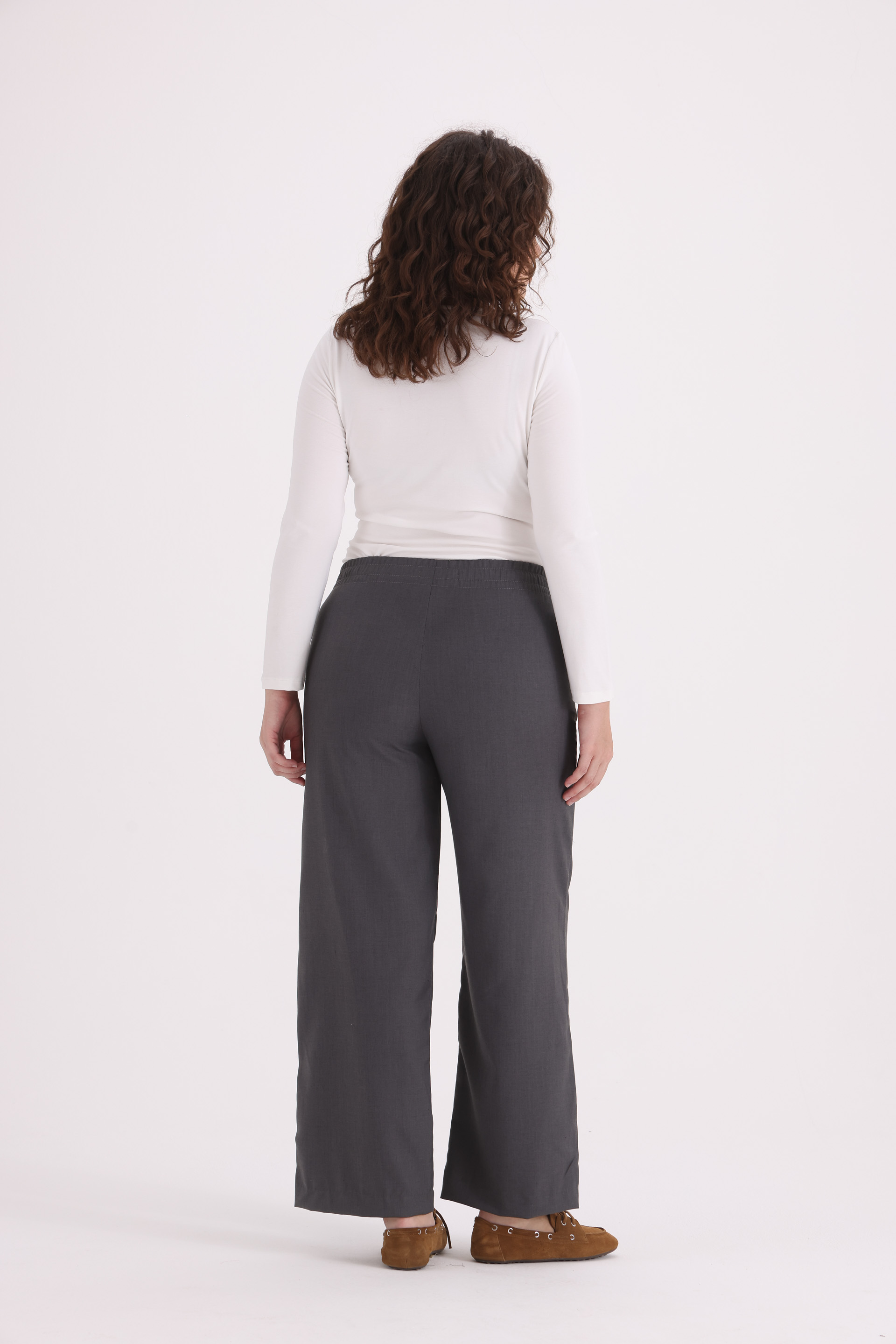 PANTALÓN-PILI-WIDE-LEG-GRIS OSCURO-0300333134