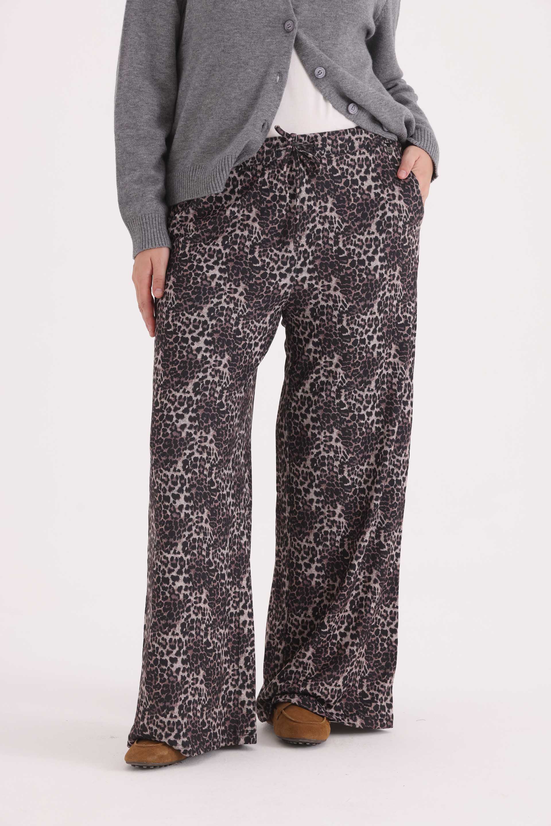 PANTALON-ANIMAL-NEGRO-0300334102