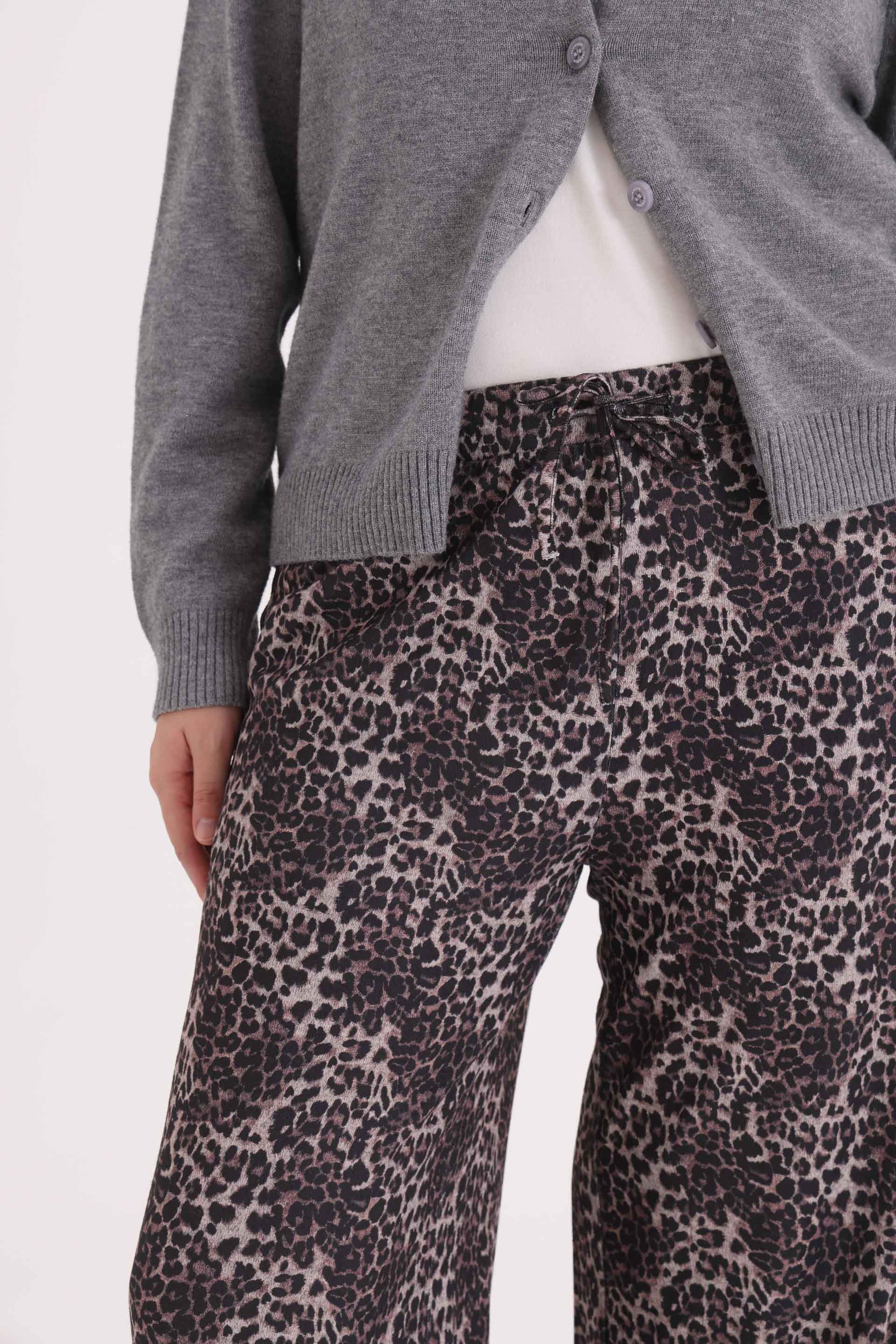 PANTALON-ANIMAL-NEGRO-0300334102