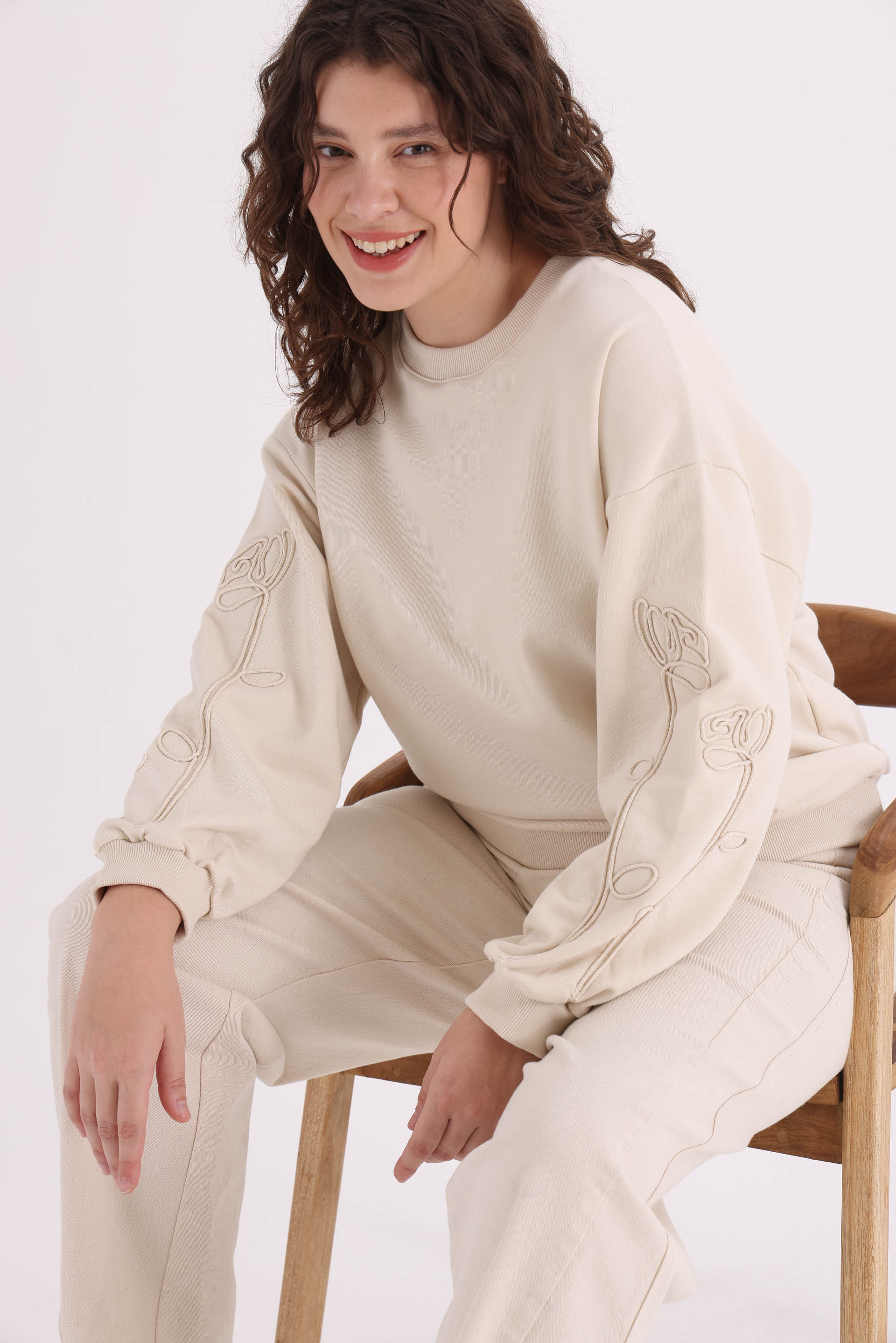 buzo-bordado-mandarina-blanco-1000047101