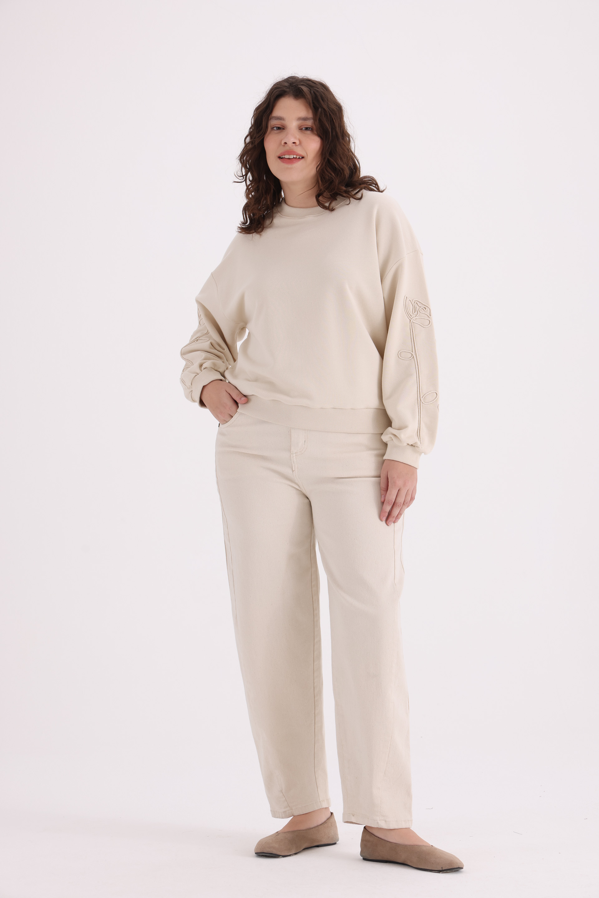 BUZO-BORDADO-MANDARINA-BLANCO-1000047101