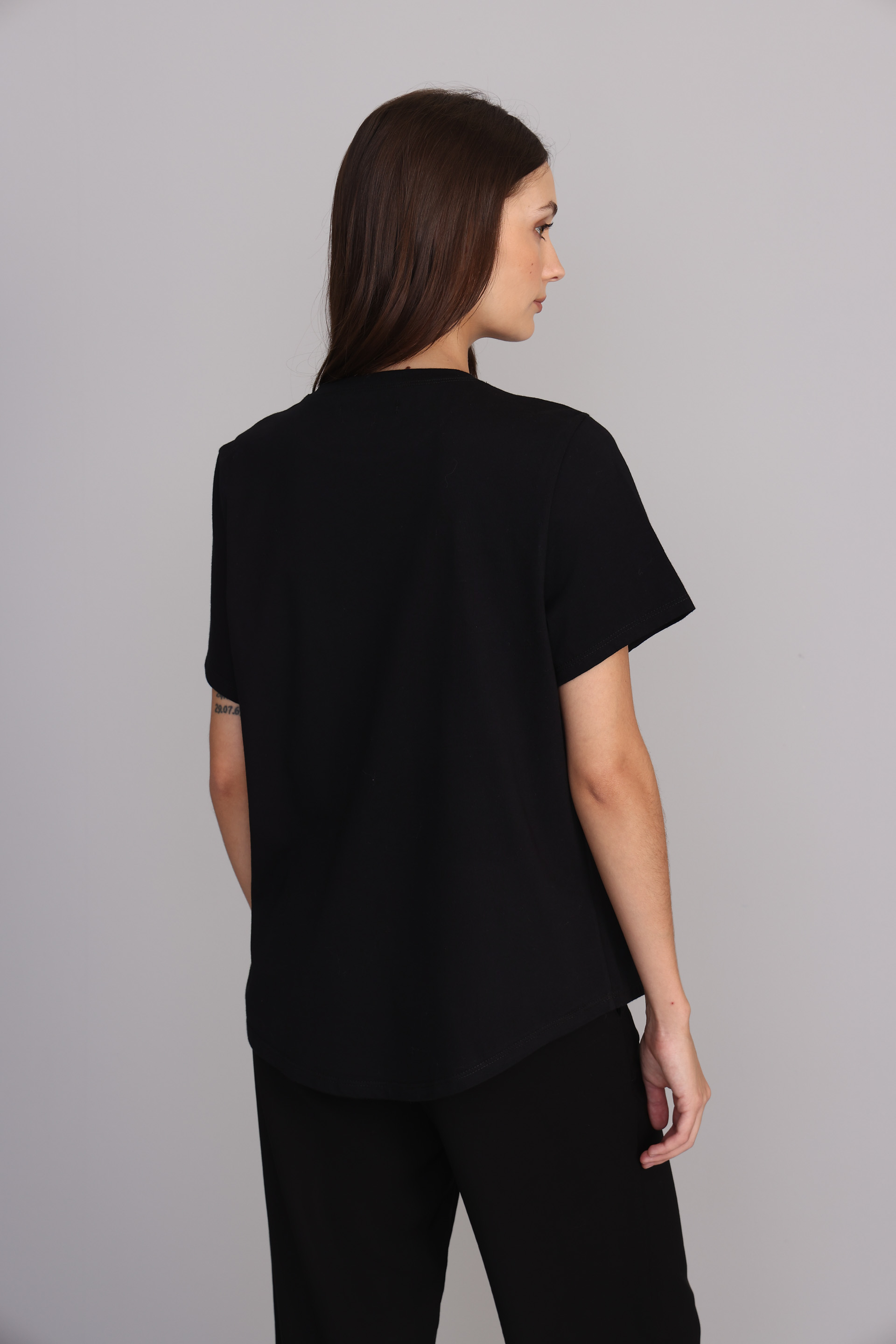 REMERA NATALIE NEGRO 
