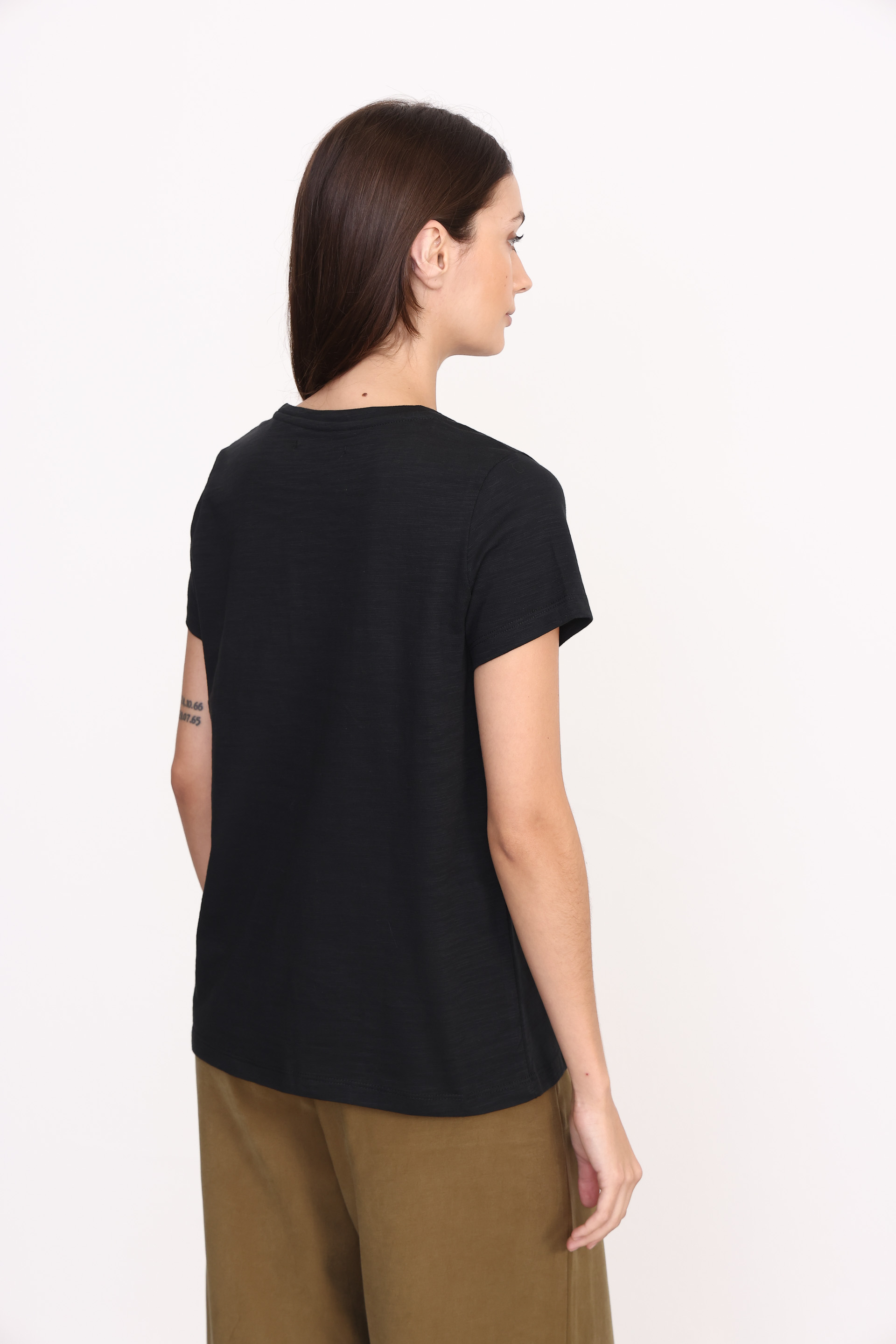 REMERA NEGRO