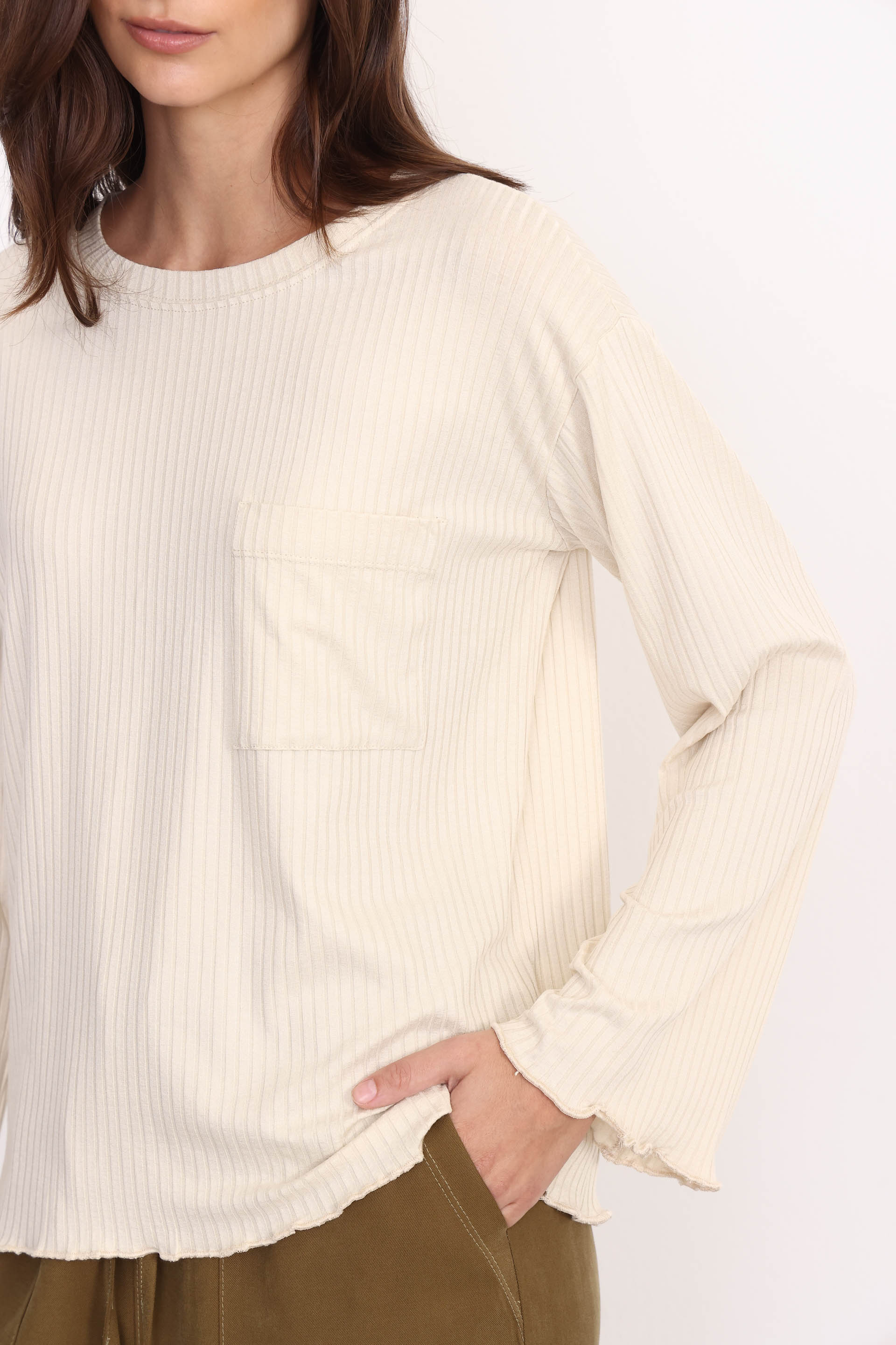 REMERA ELOISE MANTECA 
