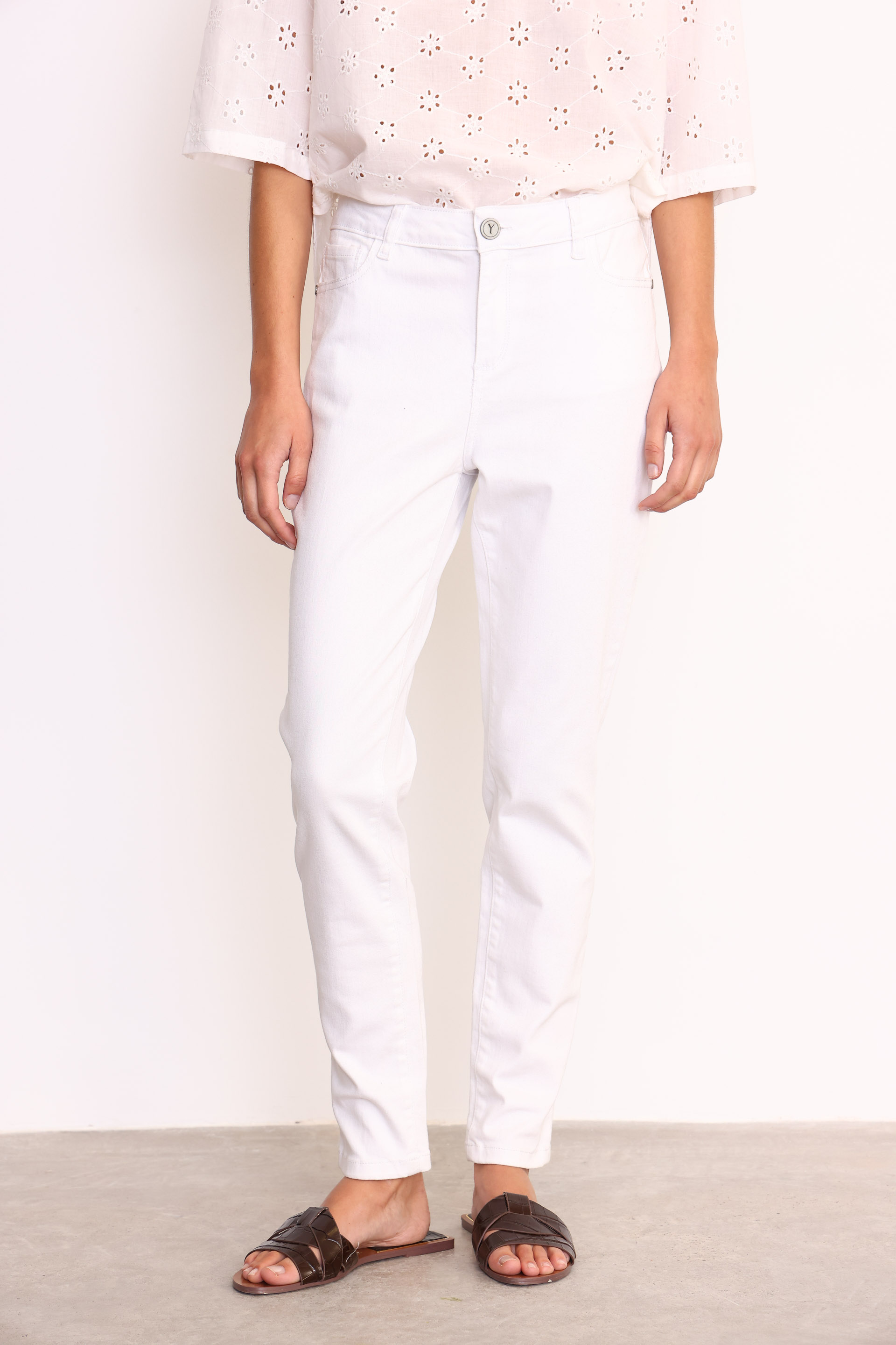 JEAN SKINNY TIRO ALTO EMMA COLORBLANCO
