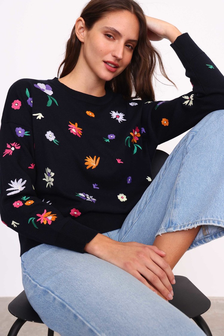 SWEATER BORDADO MILLIE AZUL MARINO