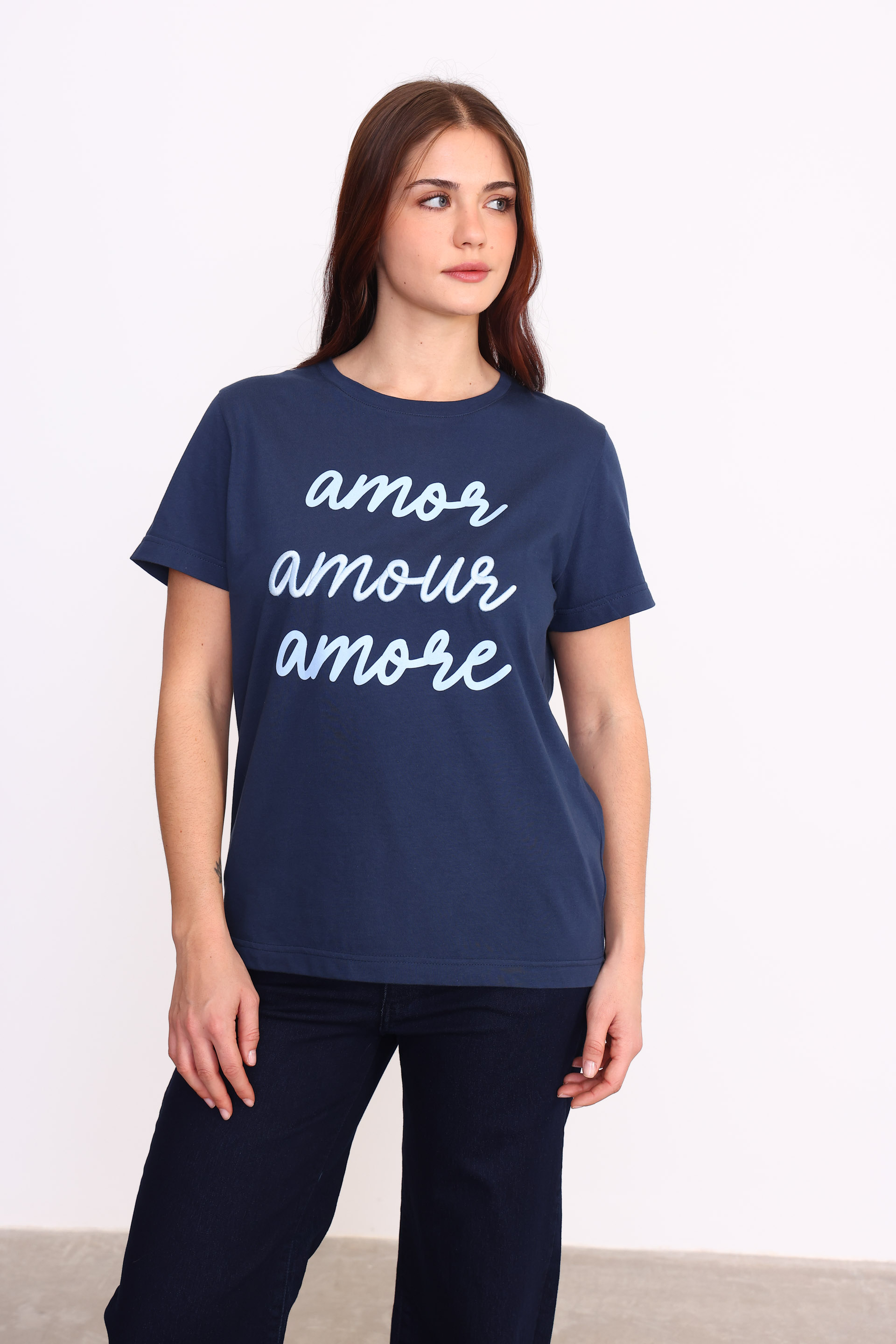 REMERA AMOR AZUL MARINO