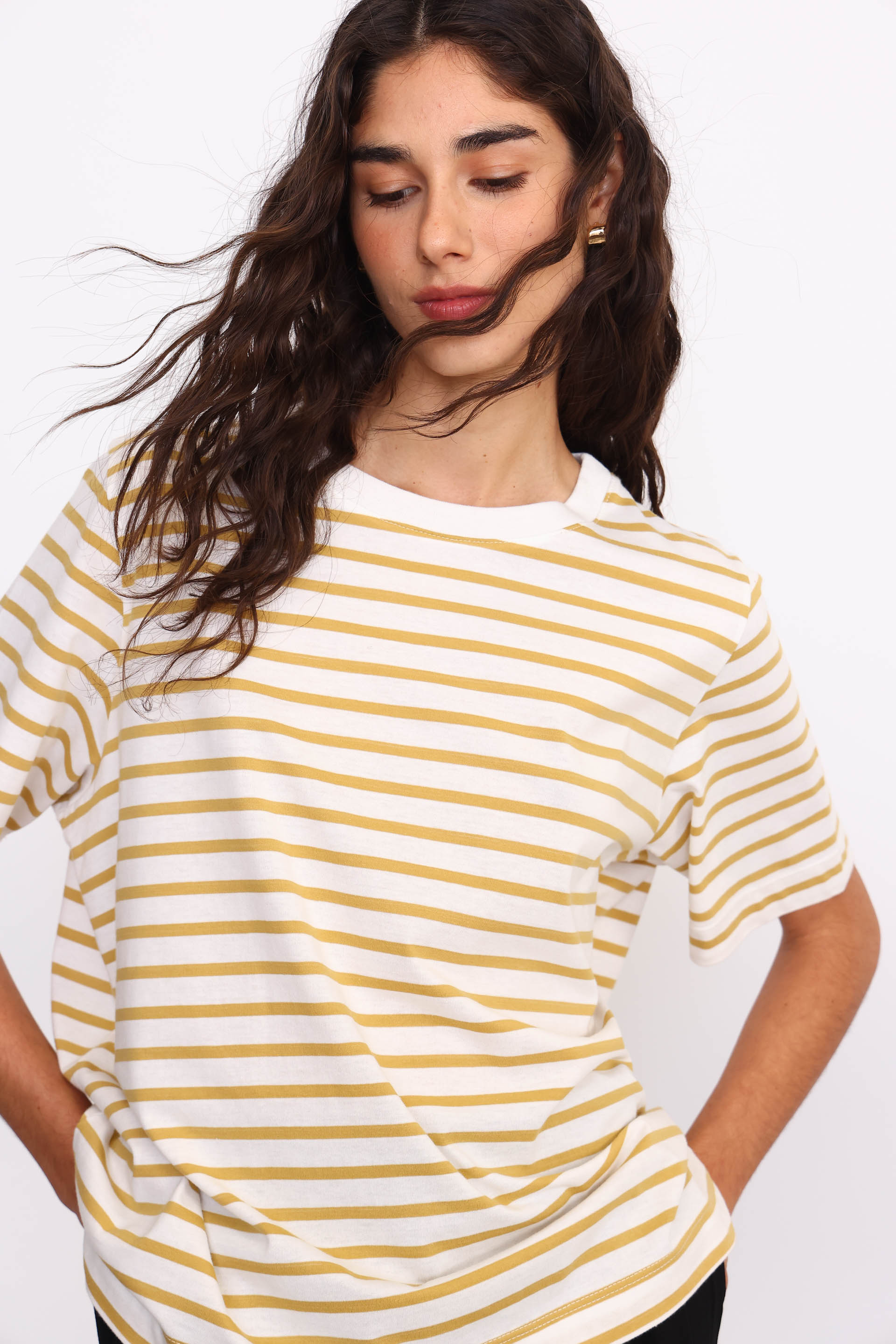 REMERA RAYADA MARTI VERDE OLIVA