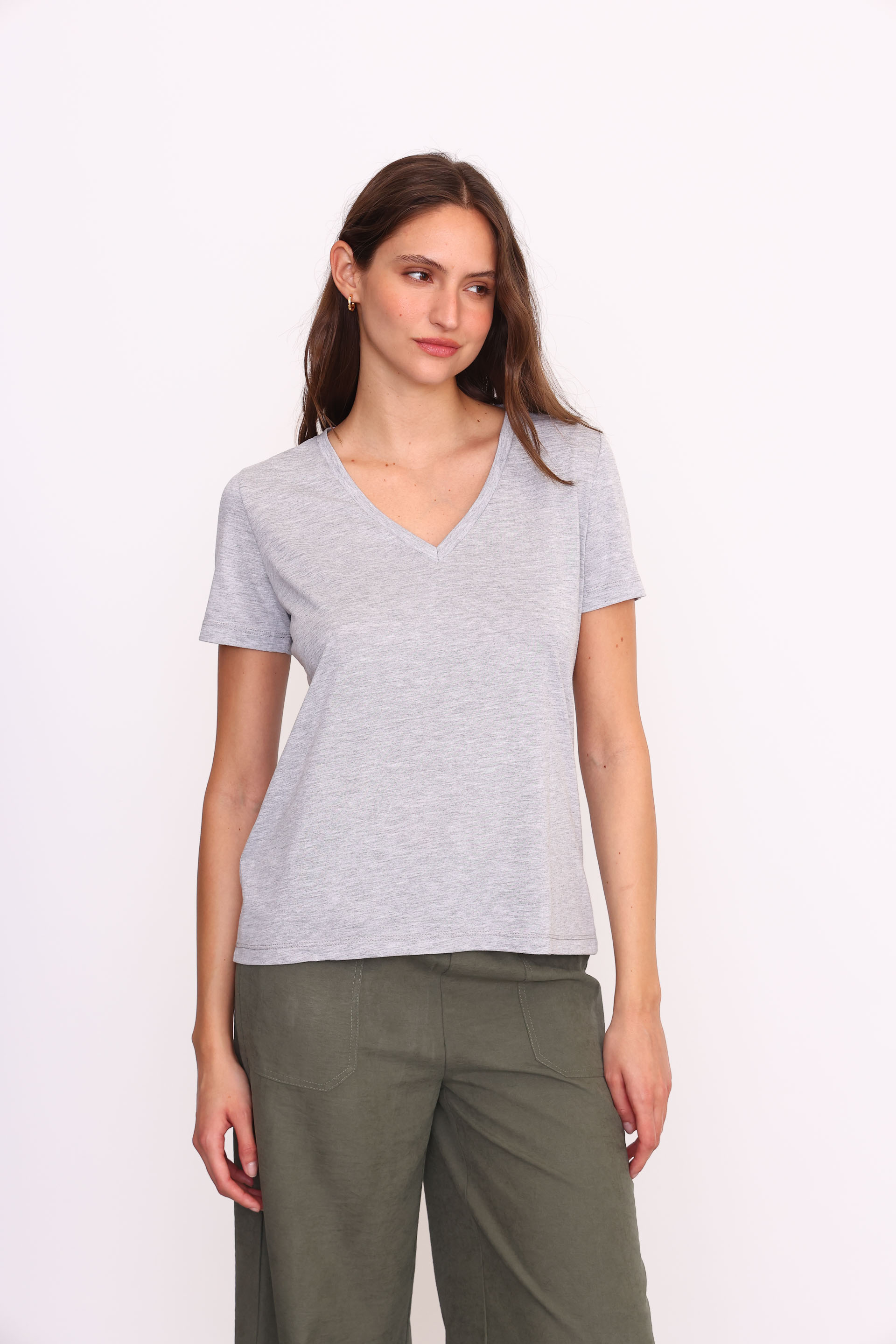 REMERA HELENA MC ESCOTE V GRIS MELANGE
