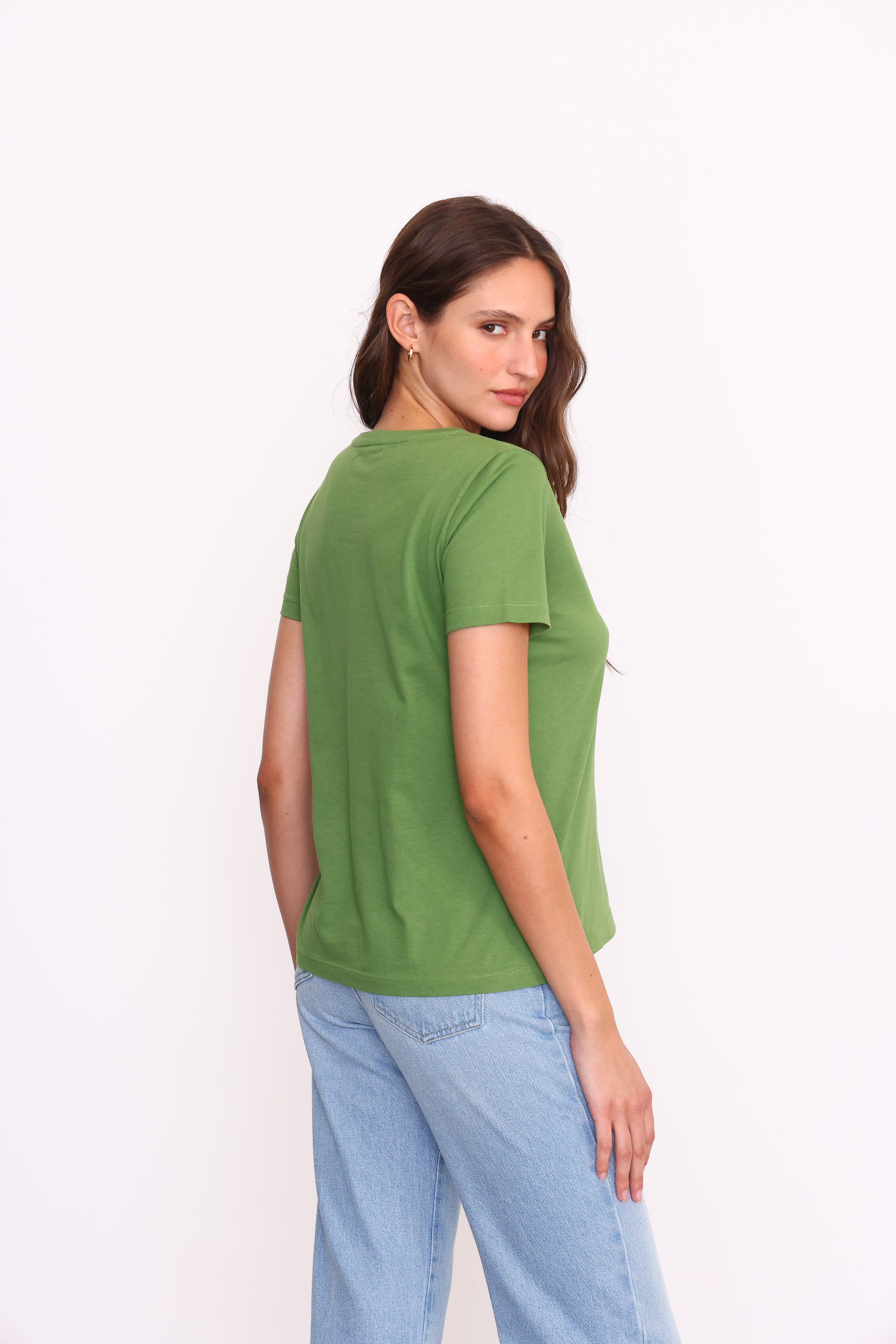 REMERA HELENA MC ESCOTE V VERDE OLIVA 