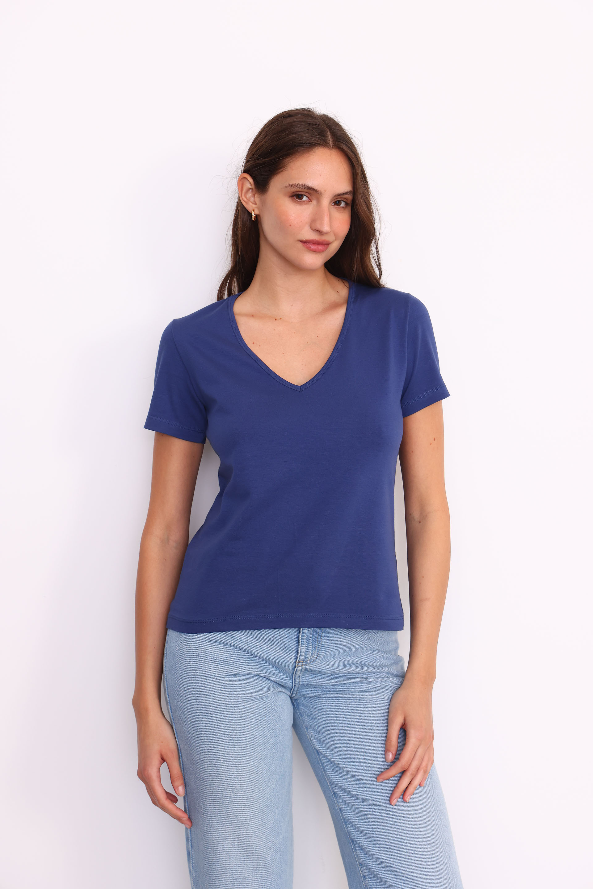 REMERA PENELOPE MC ESCOTE V AZUL MARINO