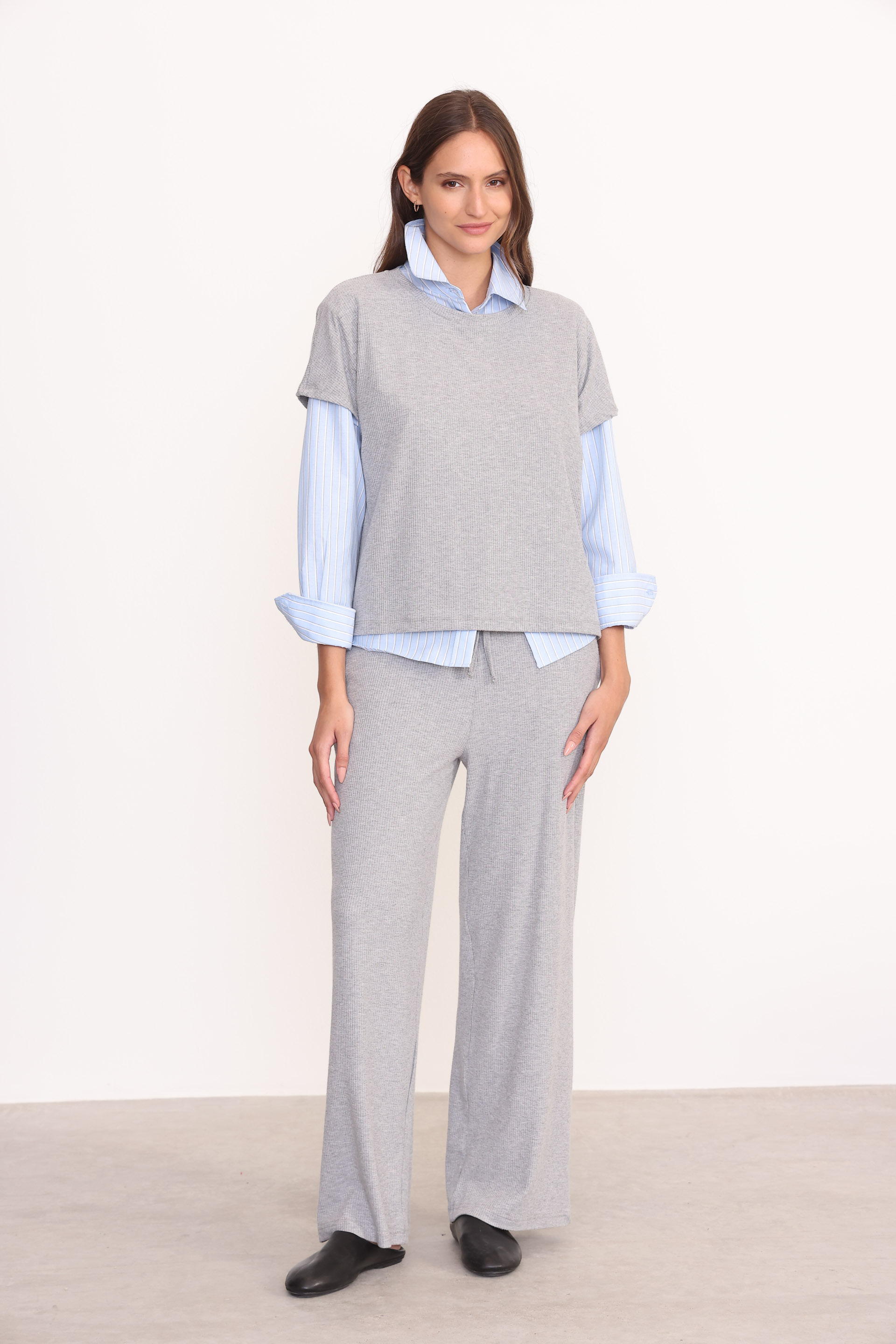 REMERA BRINA GRIS MELANGE