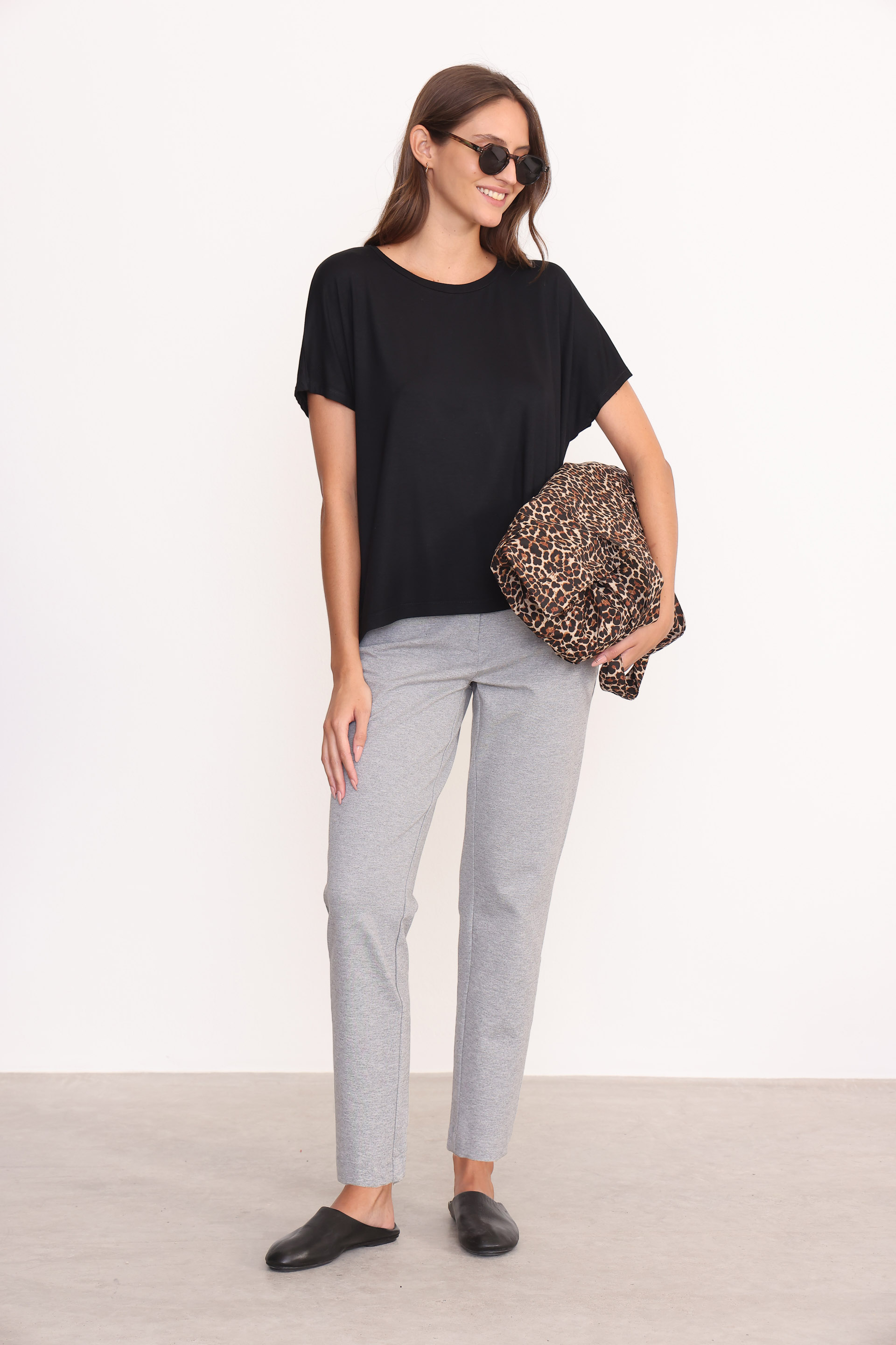 REMERA CIELO NEGRO 