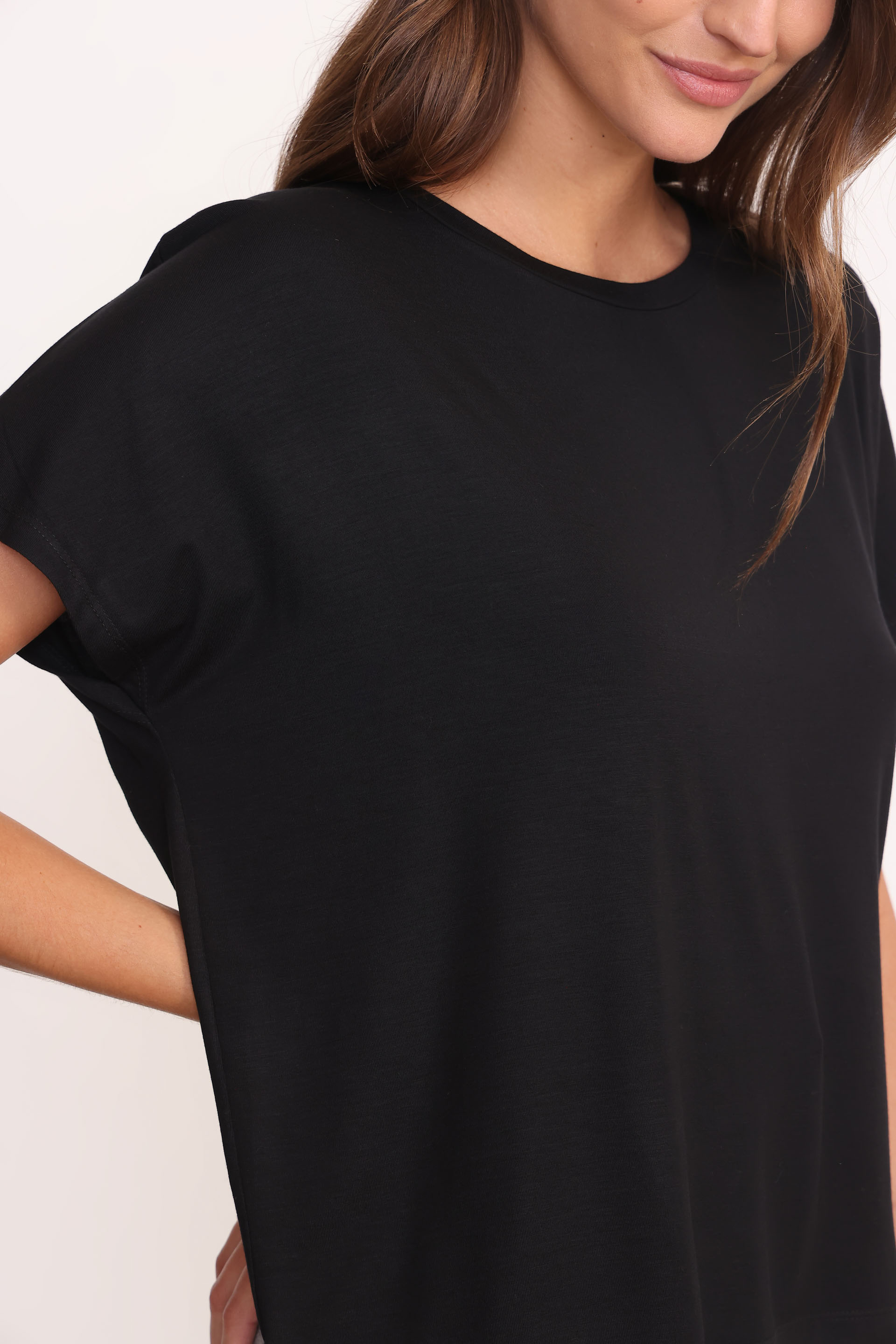 REMERA CIELO NEGRO 