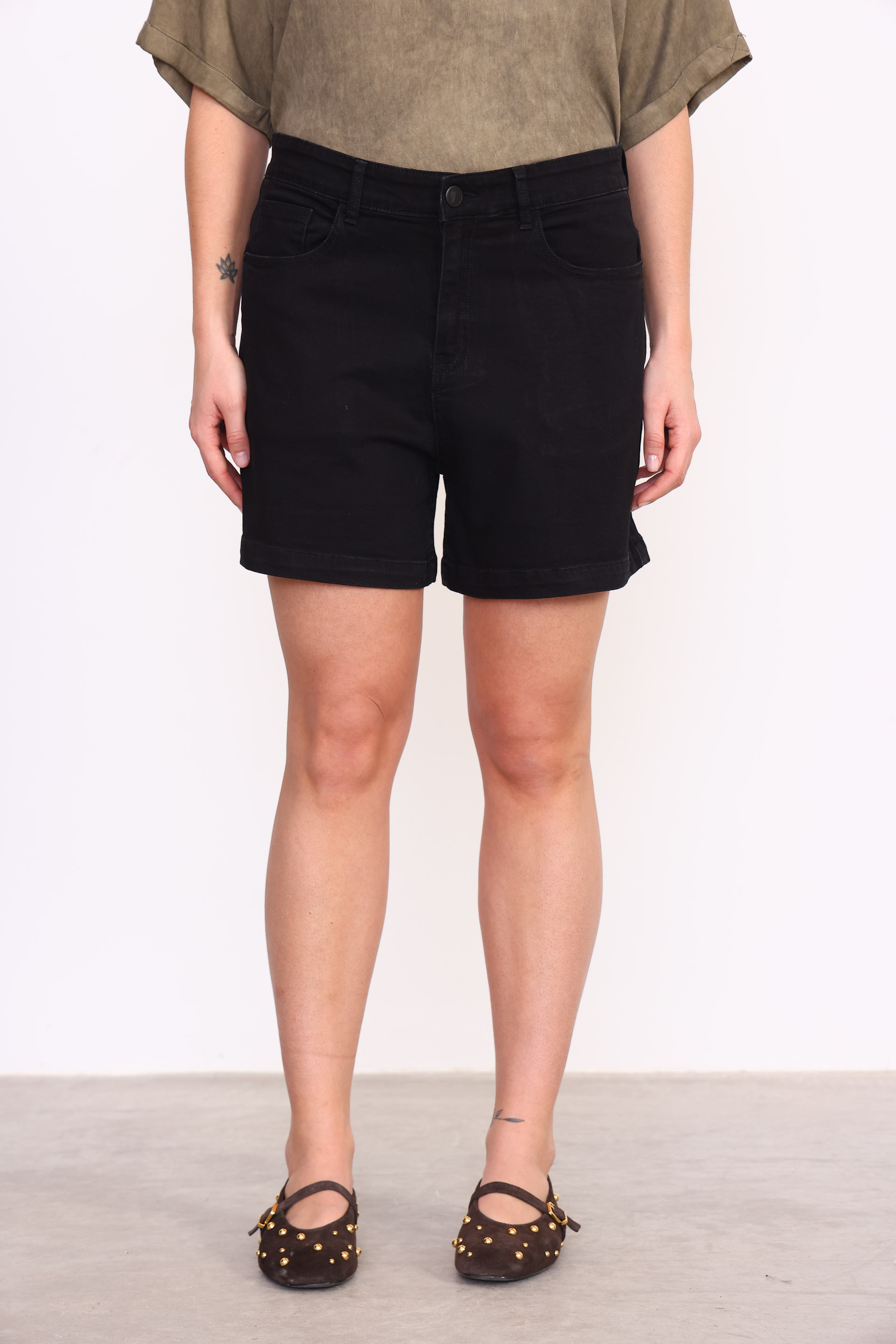 SHORT LOLA NEGRO