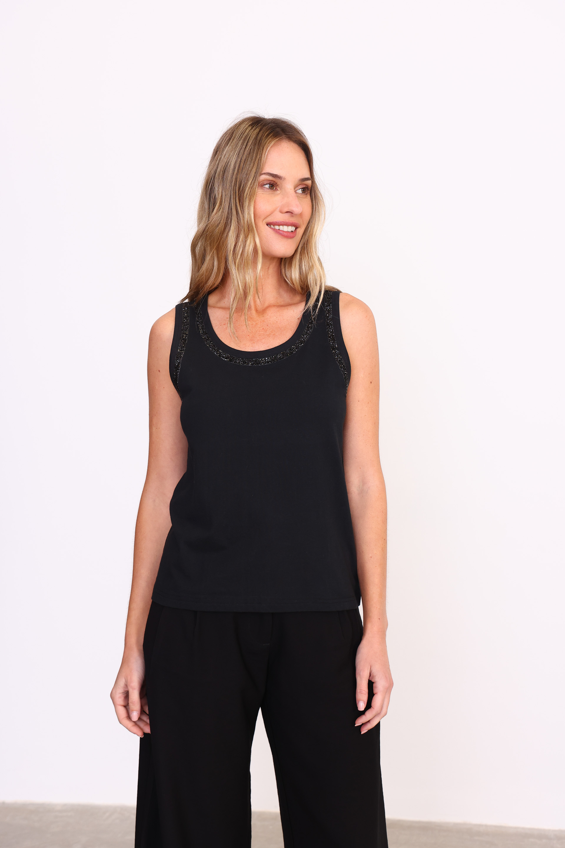 MUSCULOSA FRIDA NEGRO